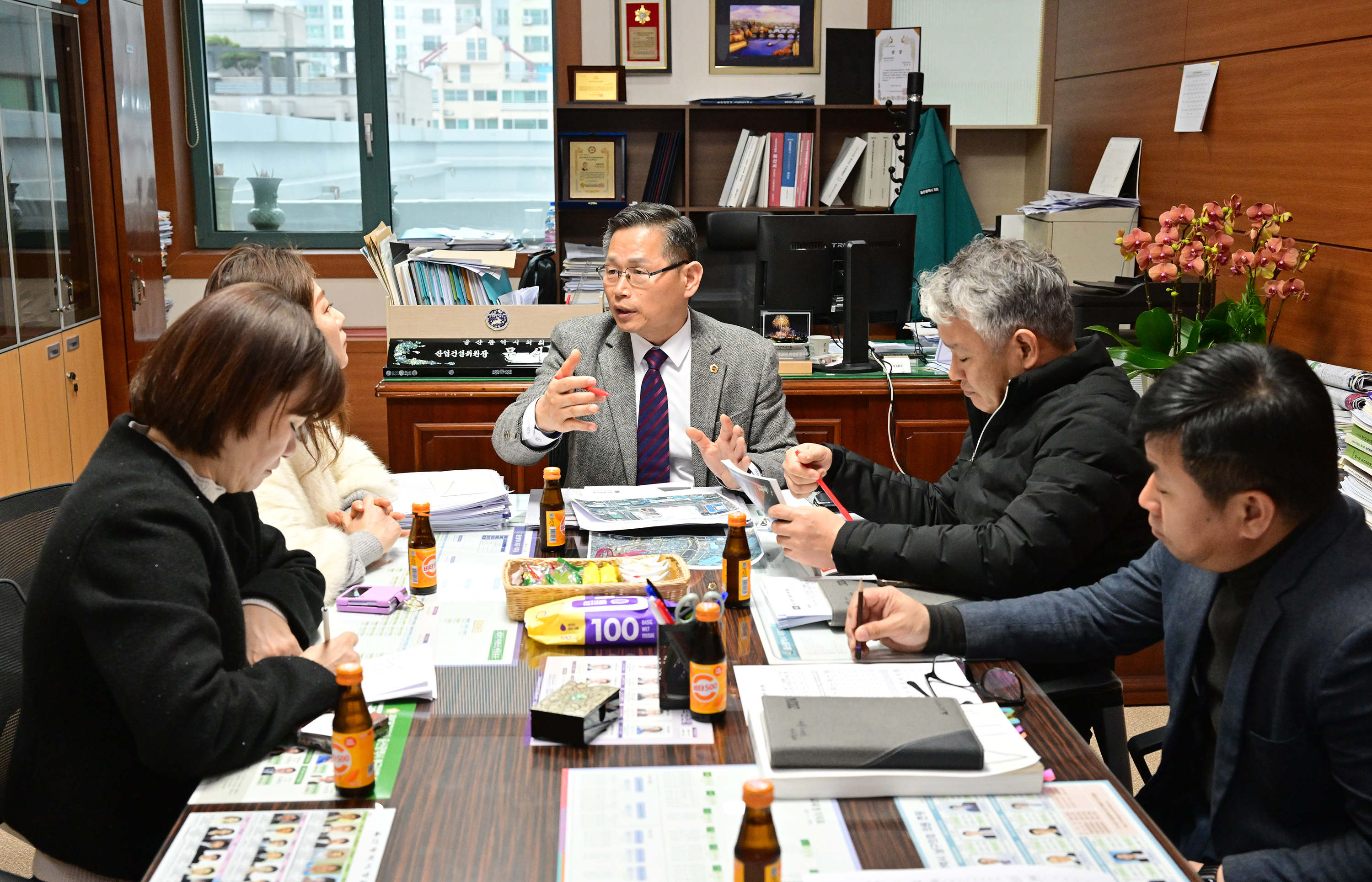 문석주 산업건설위원장, 명촌·진장 지구 내 리무진 버스 정차관련 논의5