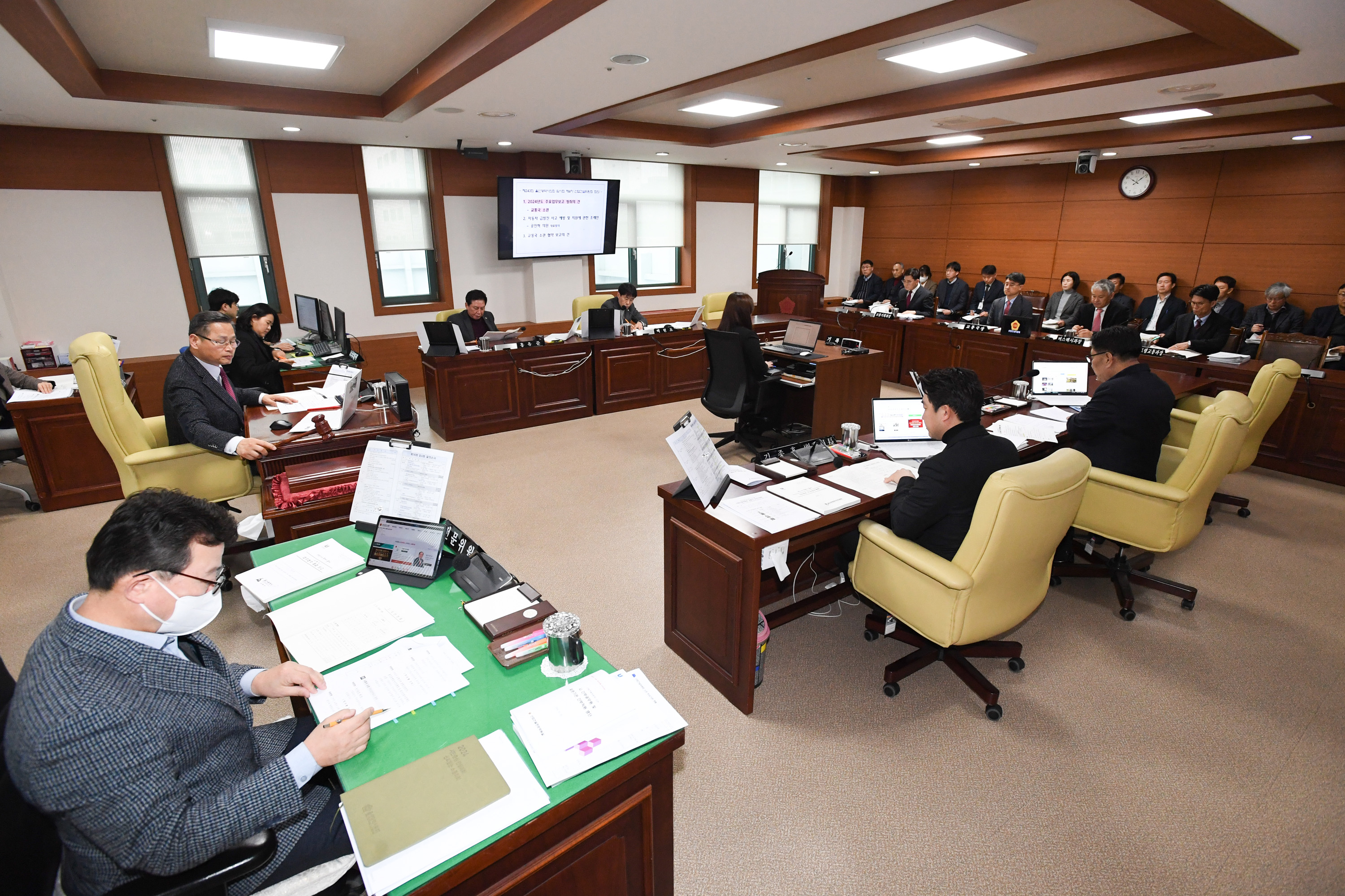 산업건설위원회, 교통국·종합건설본부·울산경제일자리진흥원·울산신용보증재단 소관 2024년도 주요업무보고 청취2