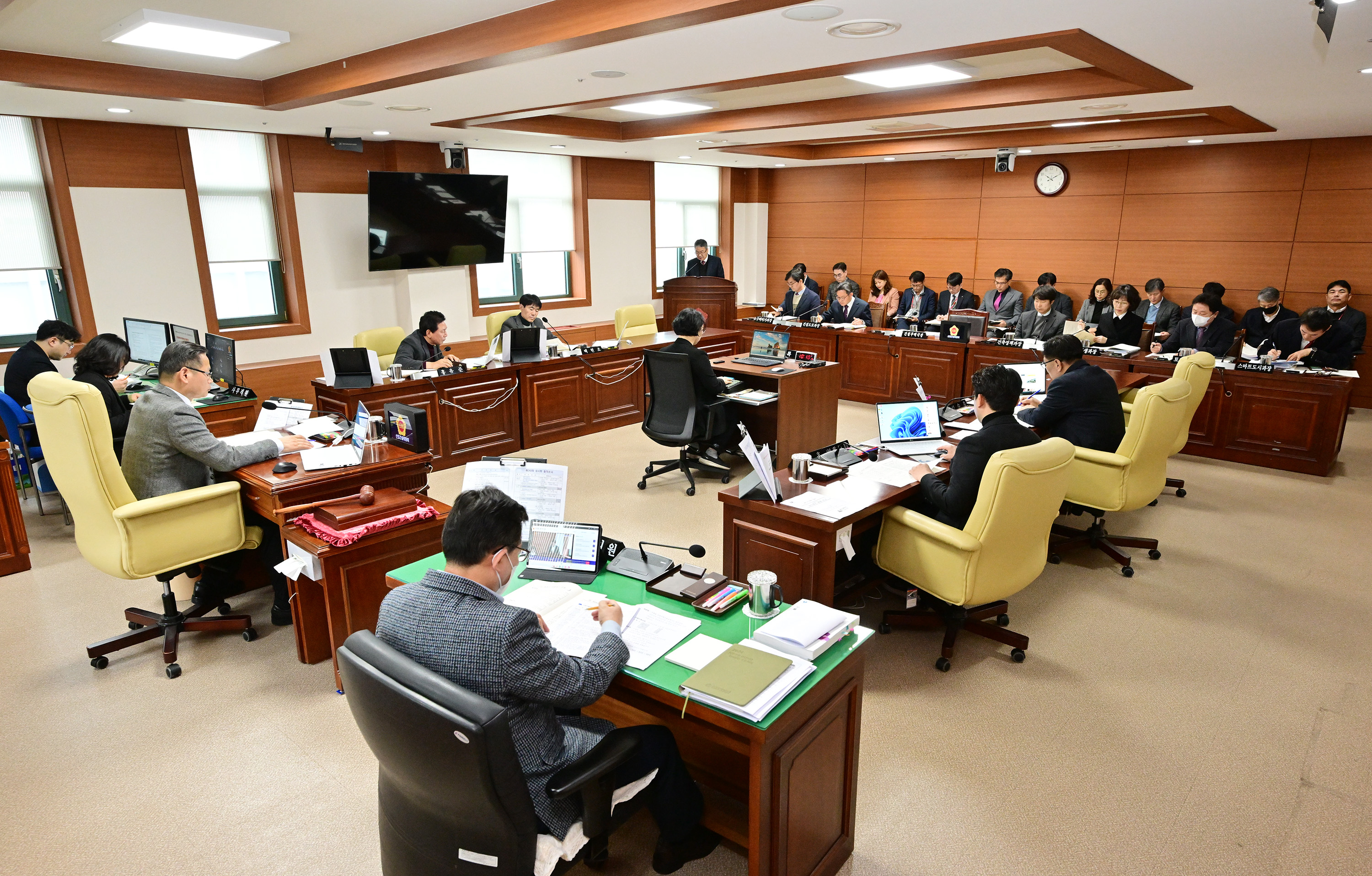 산업건설위원회, 건설주택국 소관 2024년도 주요업무보고 청취2