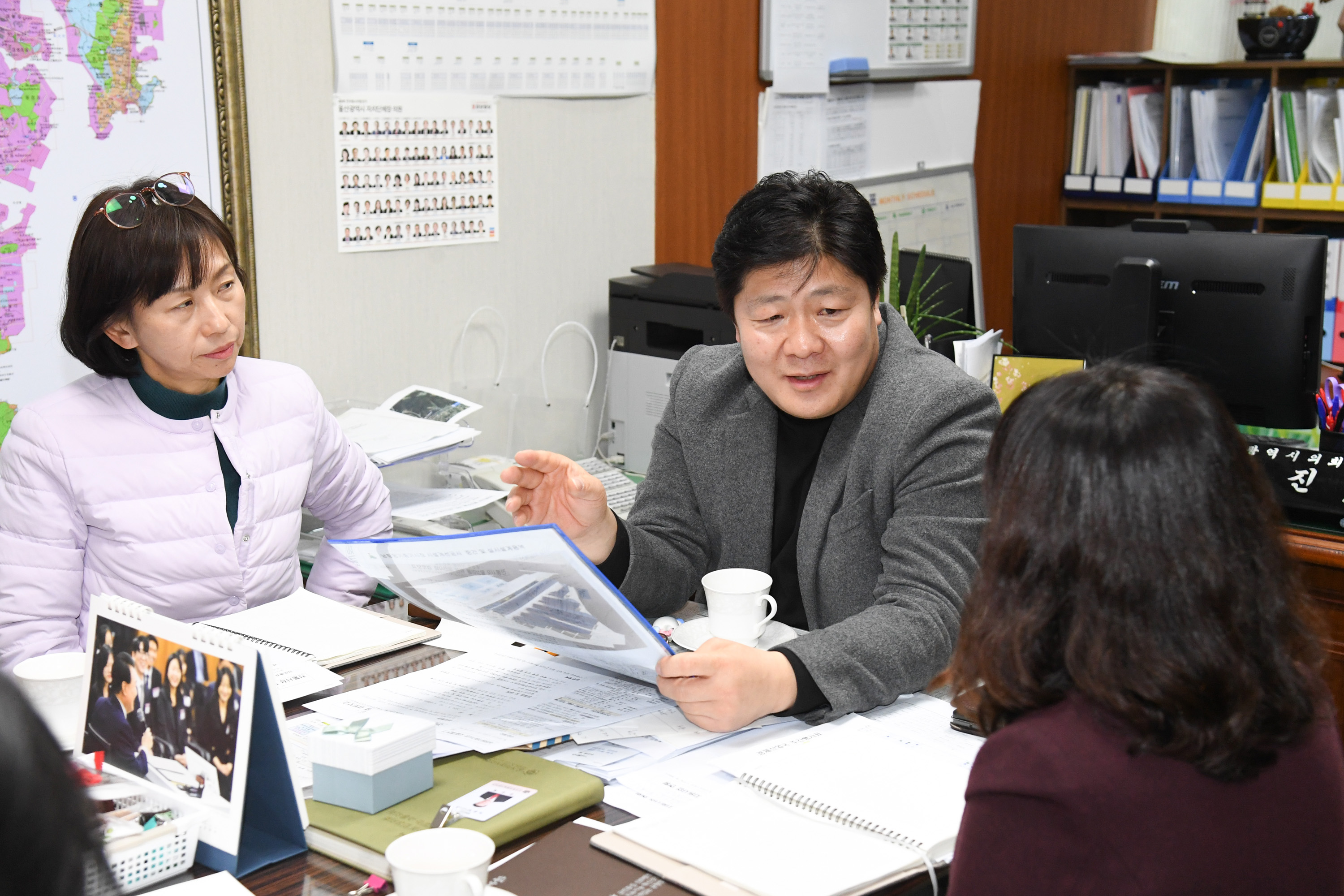 공진혁 행정자치부위원장, 전통시장 활성화를 위한 제안사업 등에 대해 논의5
