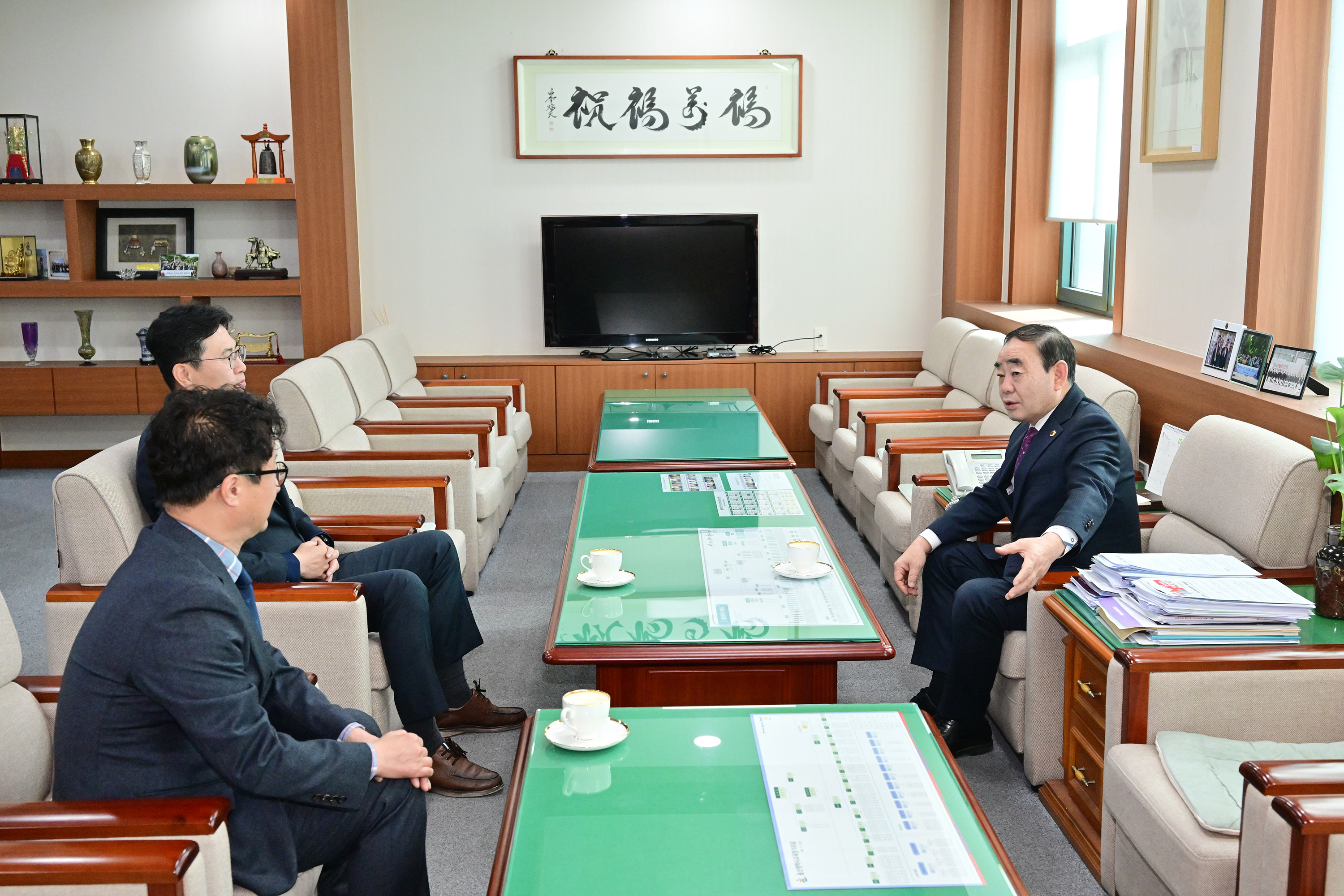 박동준 신임 울산남부경찰서장 의장실 내방2