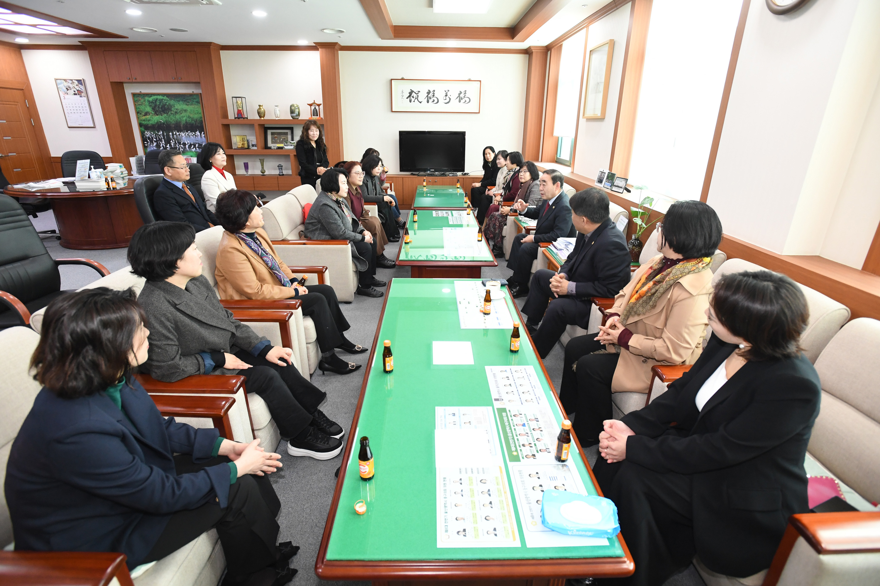 김기환 의장, 사단법인 의회를사랑하는사람들 울산광역시지부 환담2