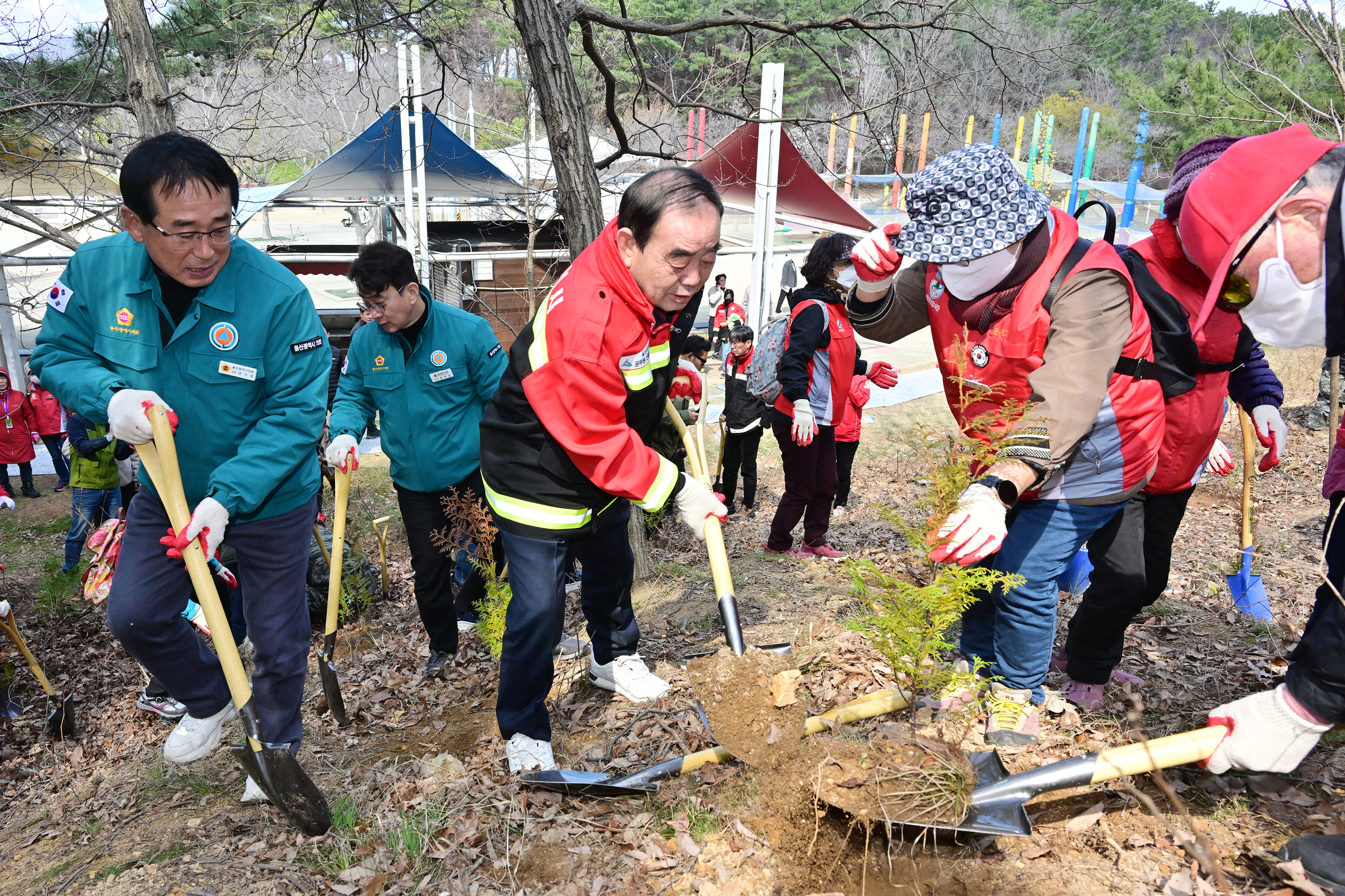 제79회 식목일 나무심기 행사8