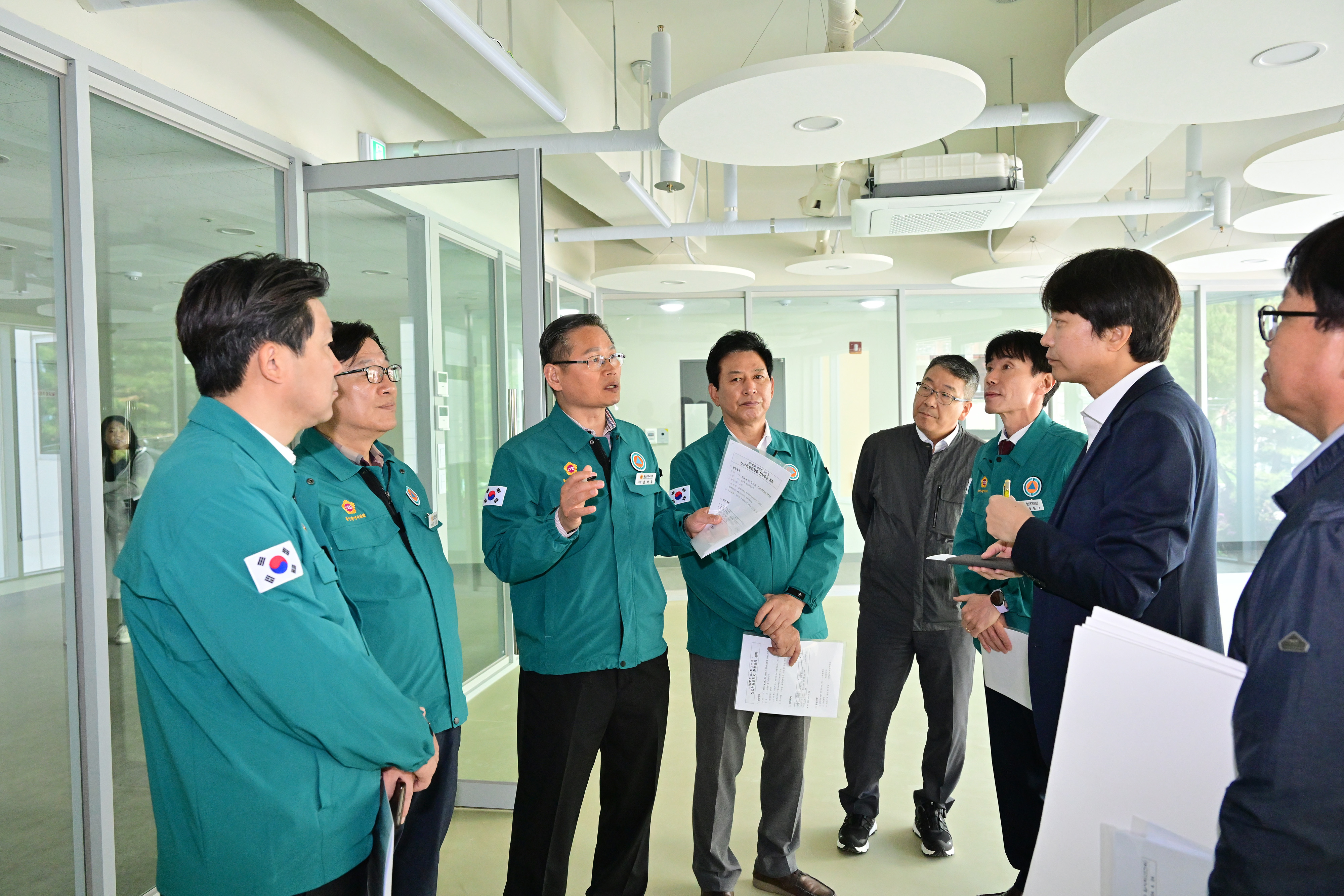 산업건설위원회, 성안동 청년희망주택 현장방문3