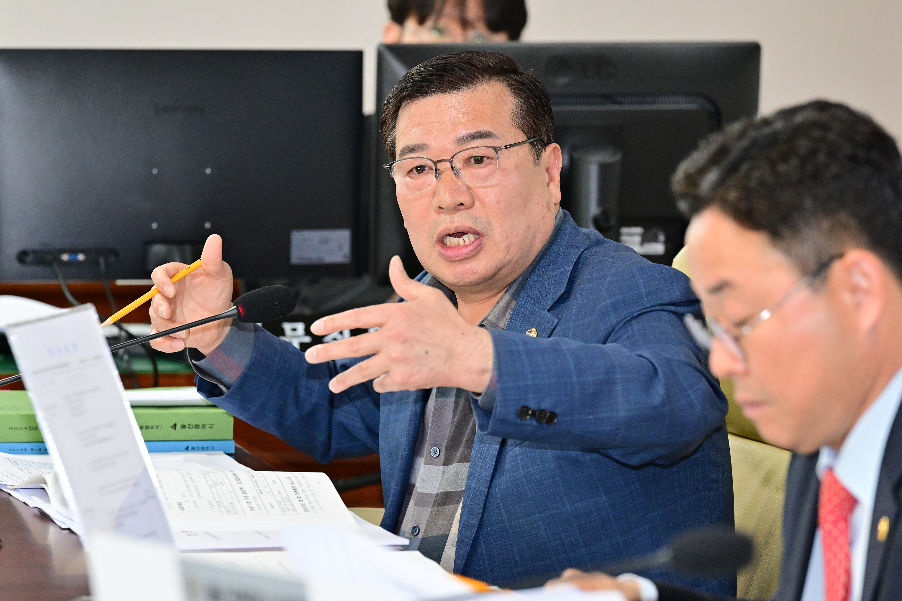 행정자치위원회, 소방본부·소방서·울산안전체험관 소관 추가경정예산안 등 심사5