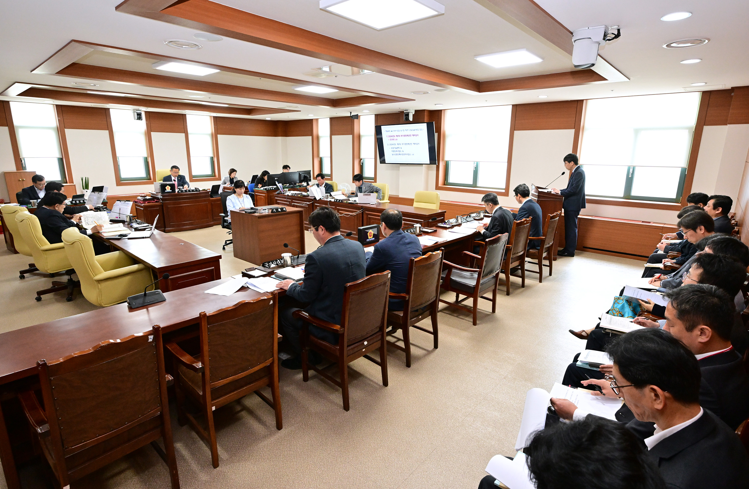 산업건설위원회, 도시국 소관 추가경정예산안 등 심사3