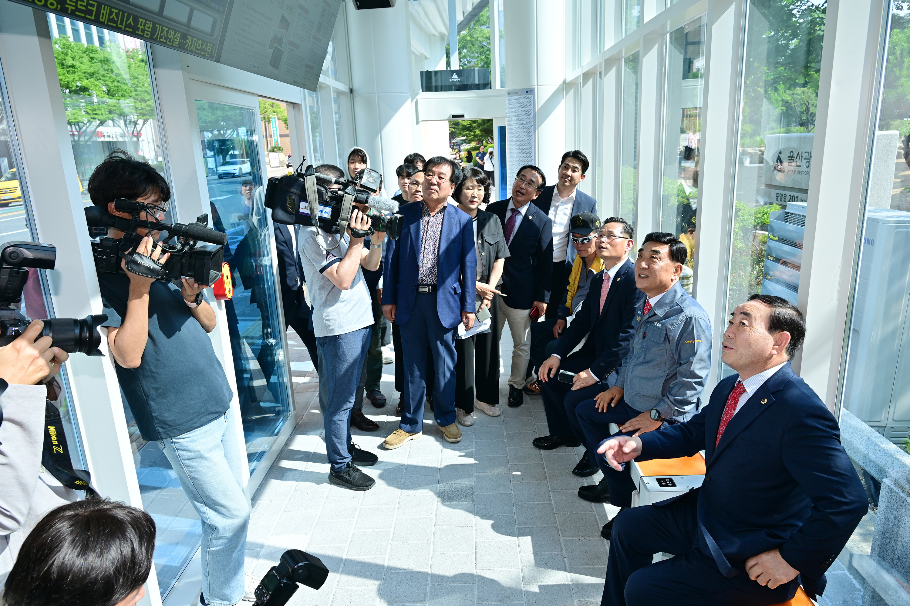시청 앞 시내버스 정류소 환경개선 사업 준공식 8