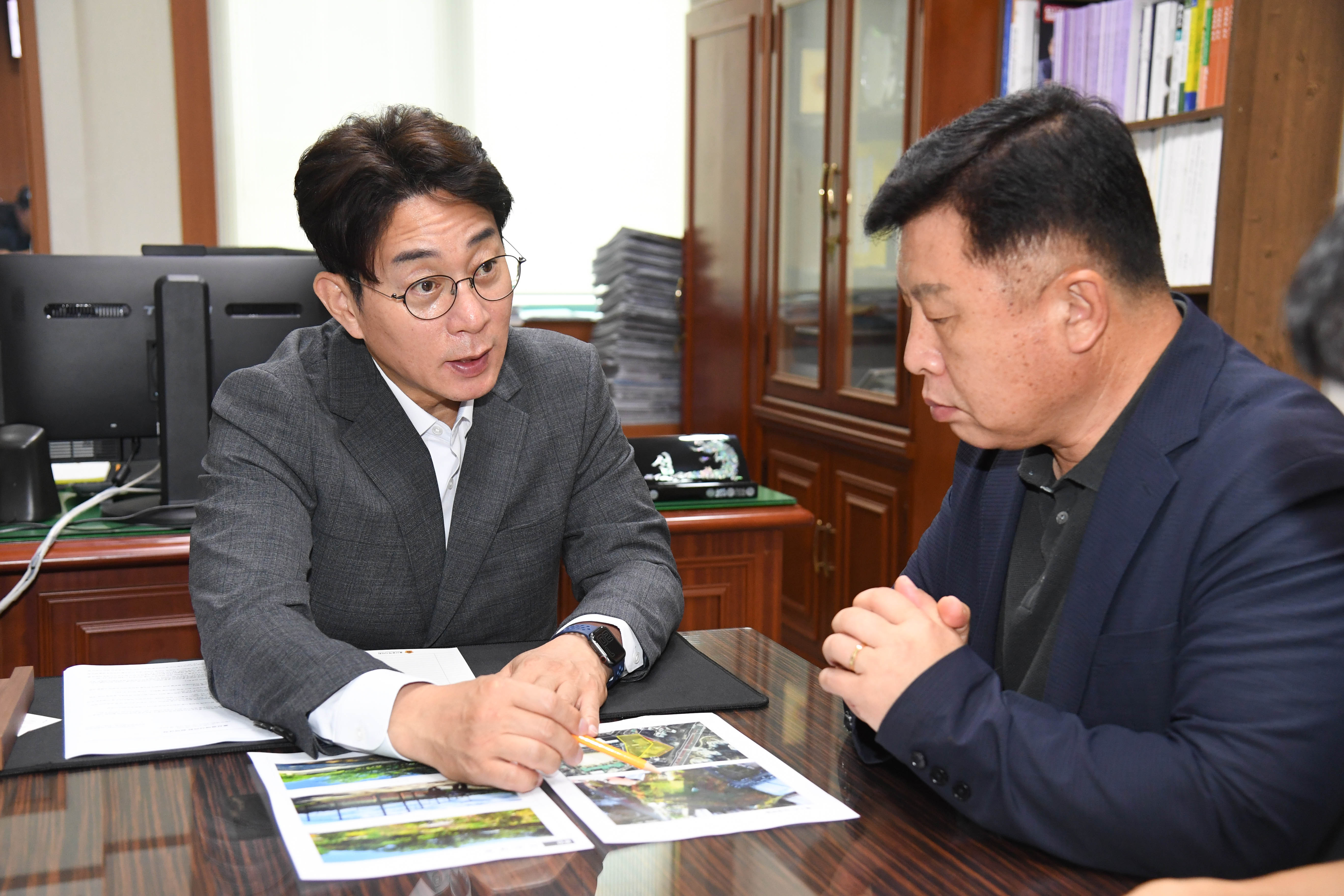 방인섭 환경복지부위원장, 무거배수지 부지 활용방안에 대한 의견 청취1