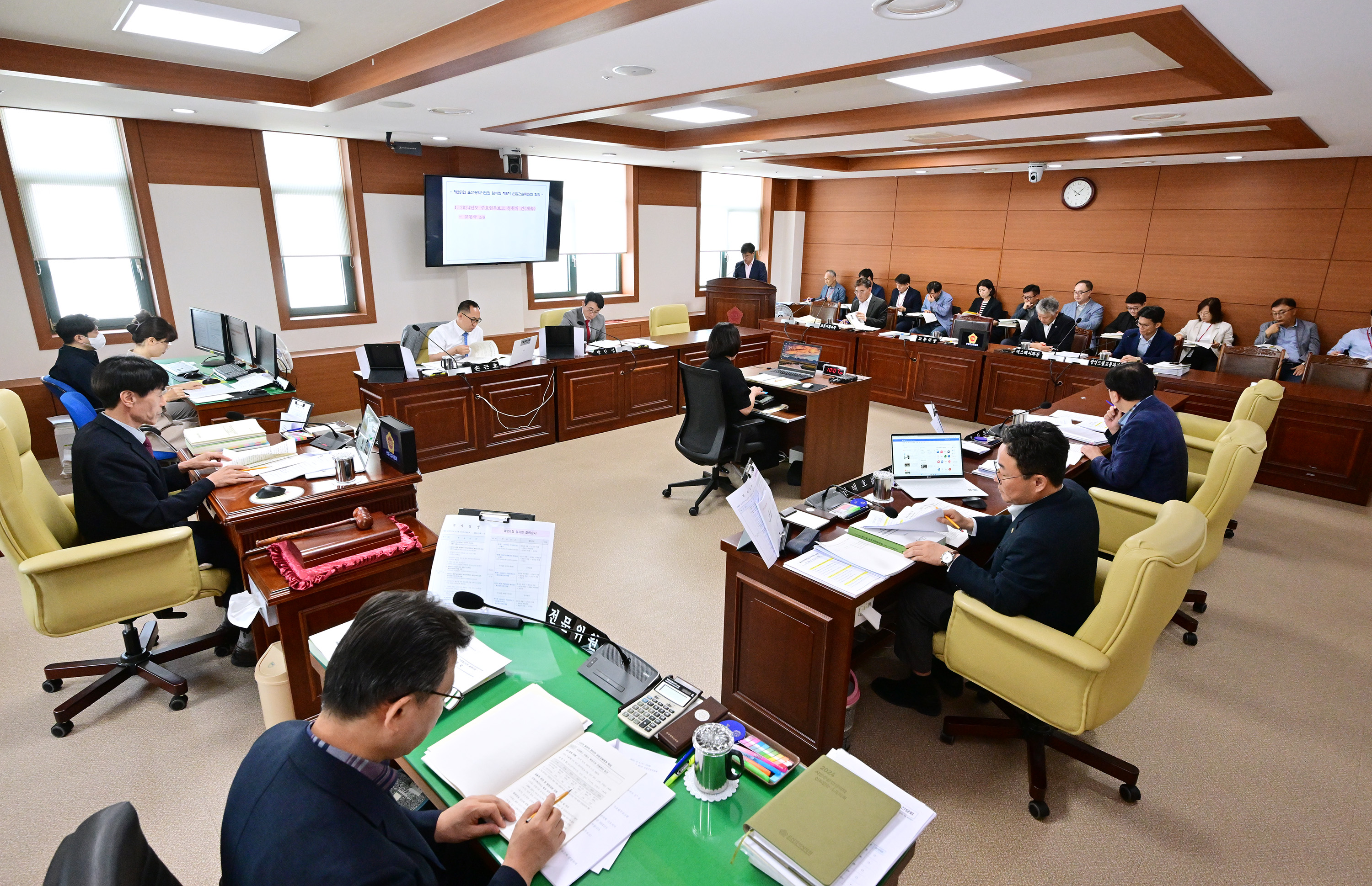 산업건설위원회, 교통국 소관 2024년도 제2회 추경예산안 및 주요업무보고 청취1