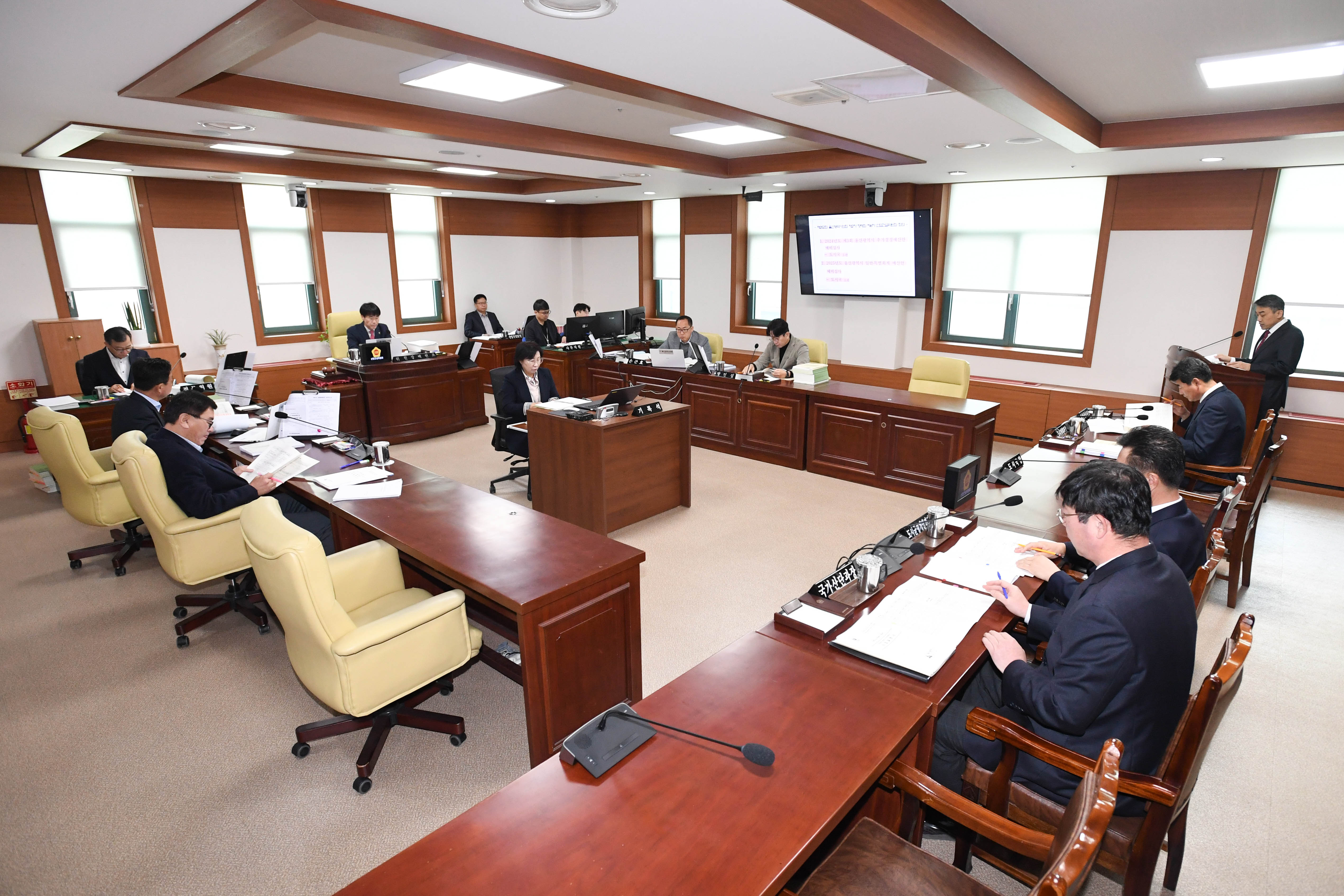 산업건설위원회, 도시국 소관 2024년도 제3회 울산광역시 추가경정예산안 예비심사의 건 등 심사1