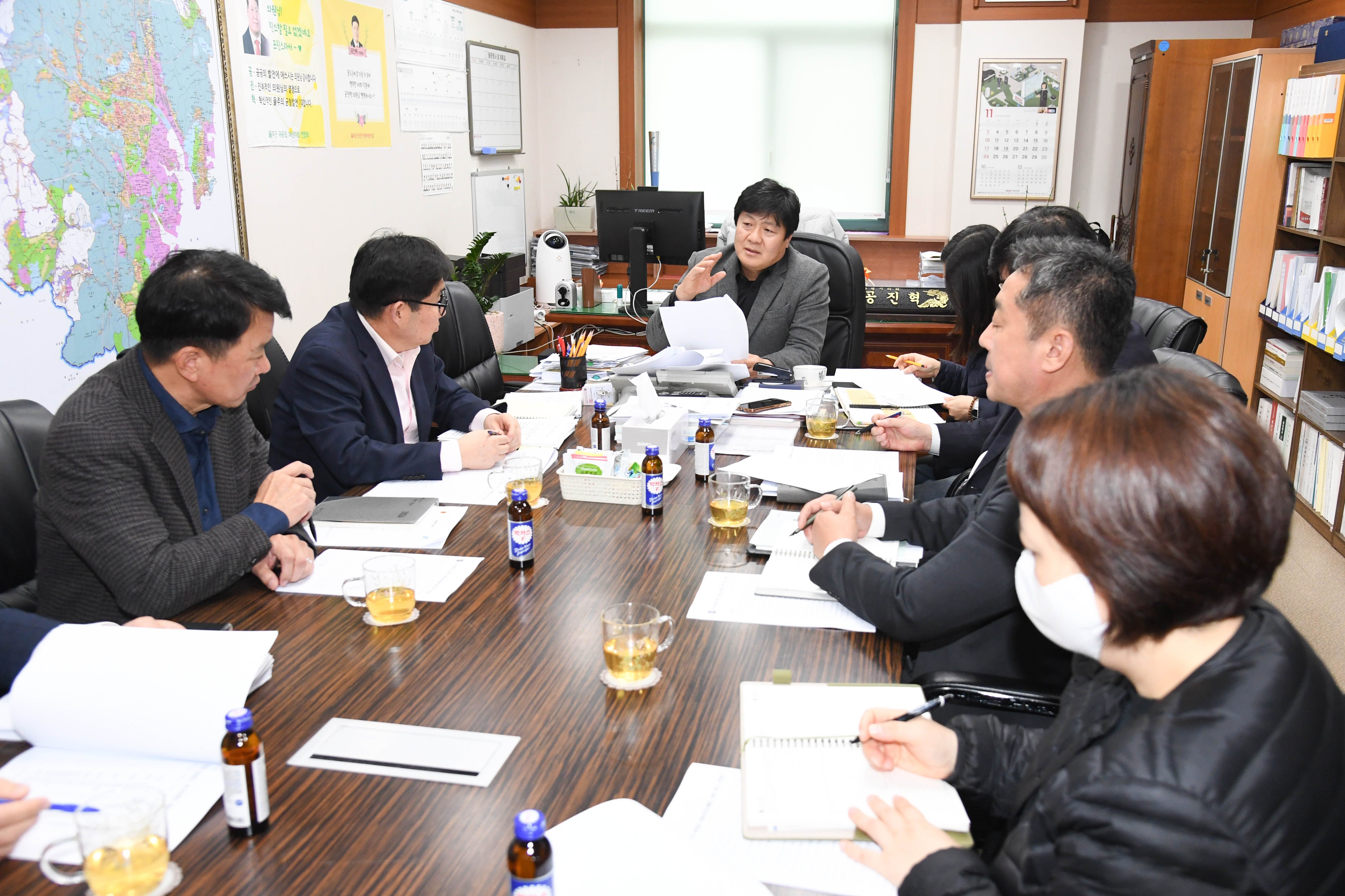 공진혁 의회운영위원장, 국가산업단지 관리방안 모색 간담회1