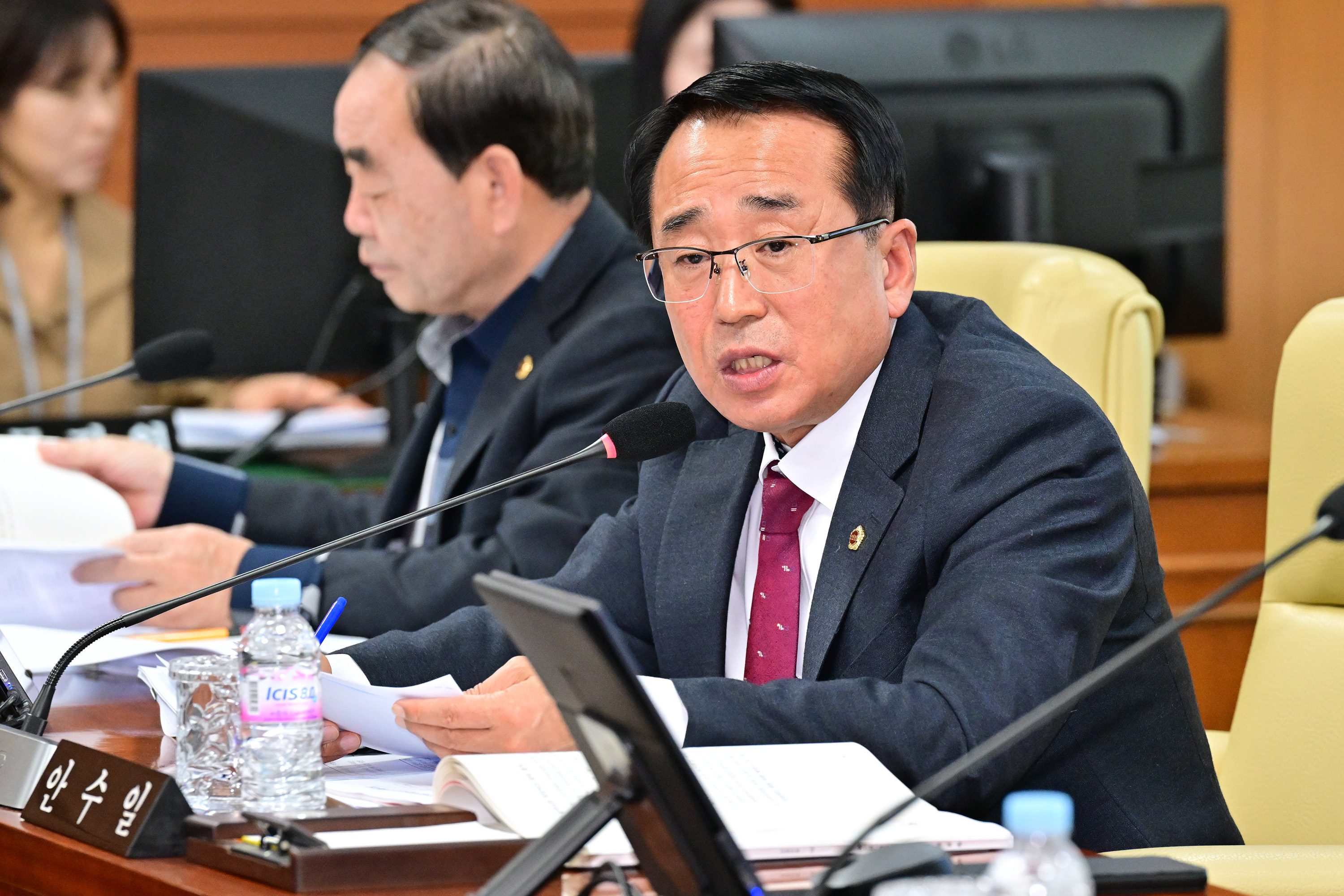 예산결산특별위원회, 2025년도 울산광역시교육비특별회계 예산안 등 계수조정 및 확정의결12