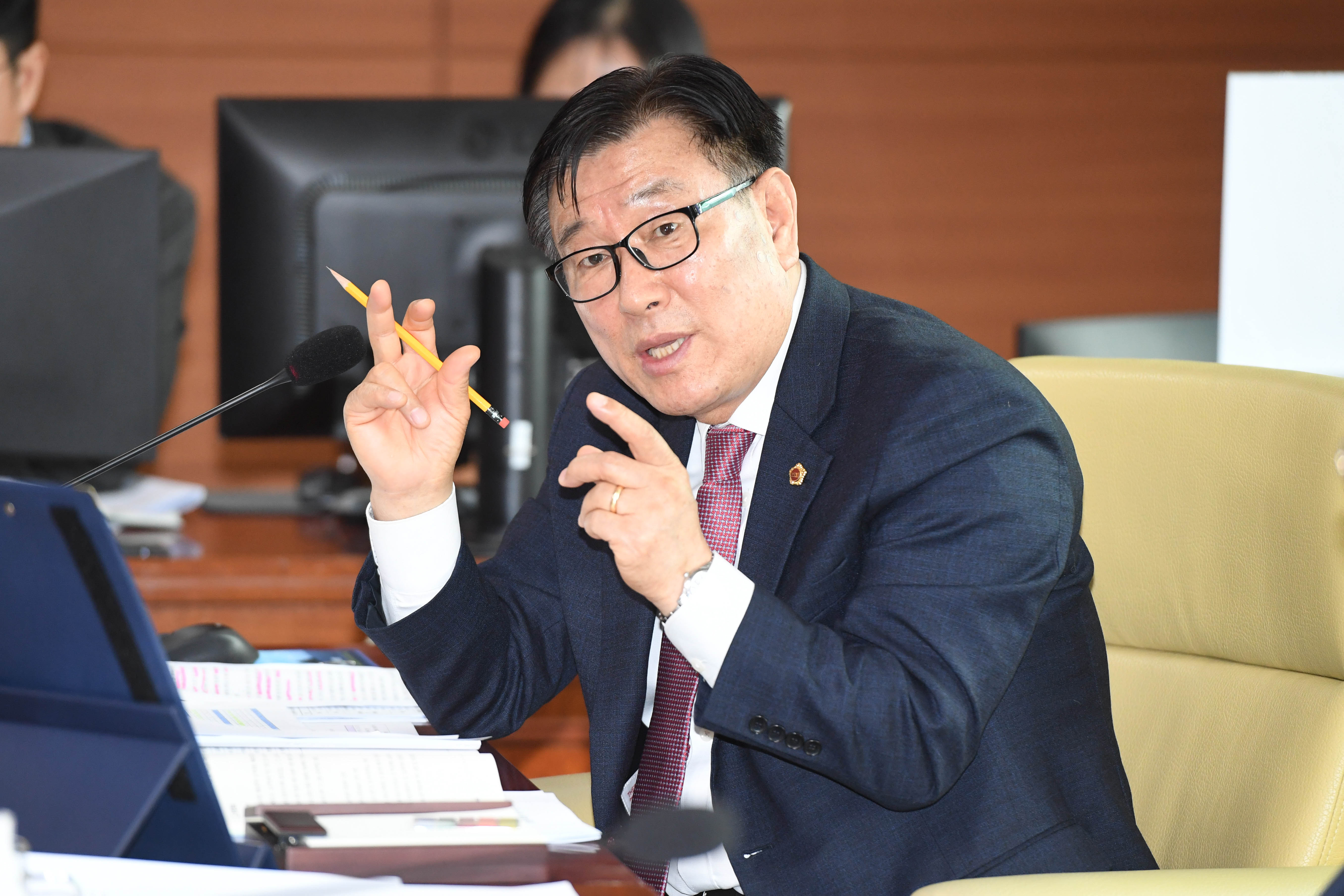교육위원회, 교육협력담당관·정책관·교육국 소관 2025년도 주요업무보고 청취 및 조례안 심사5