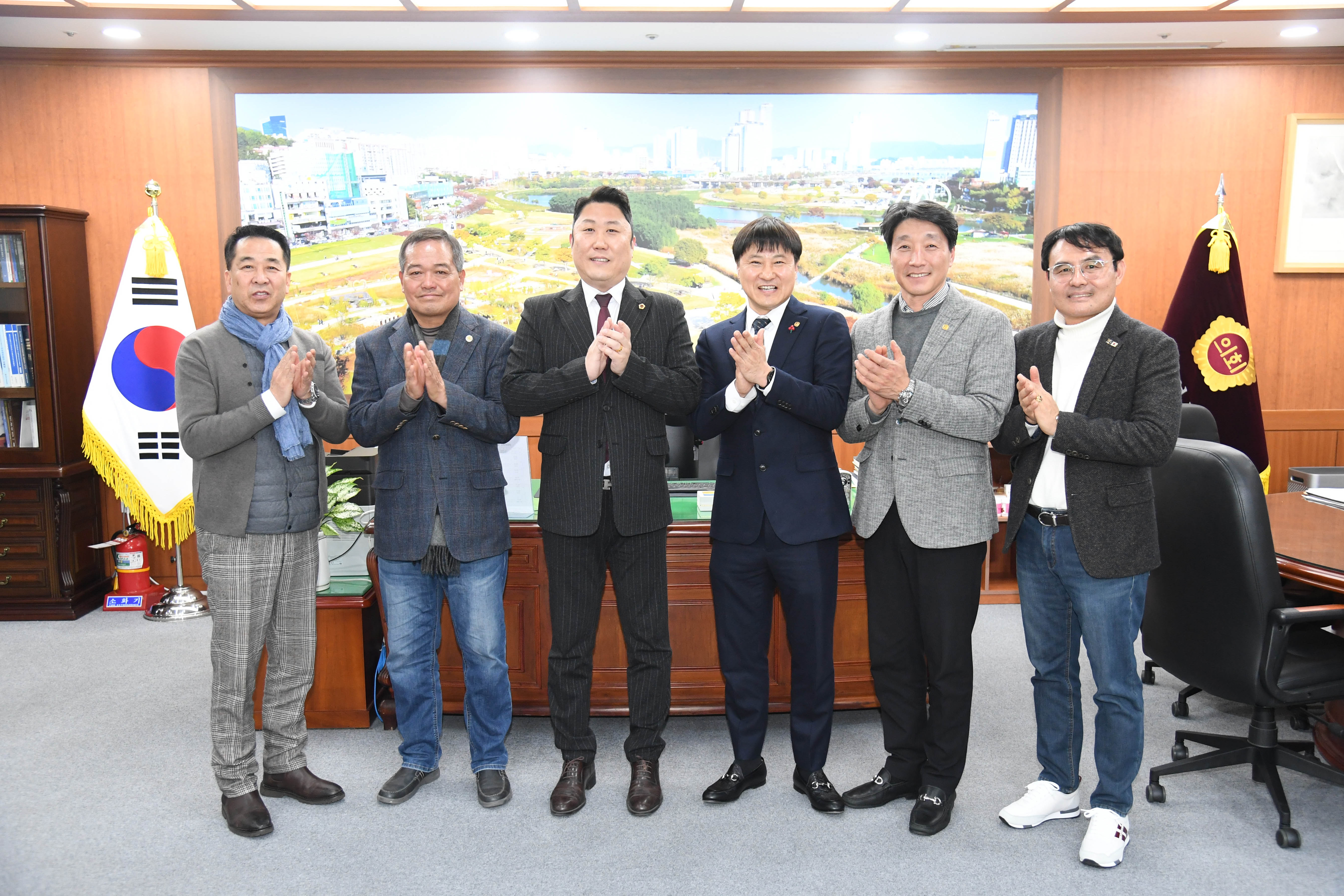 김종섭 부의장, 국제피플투피플 울산챕터 신임 임원진 환담3