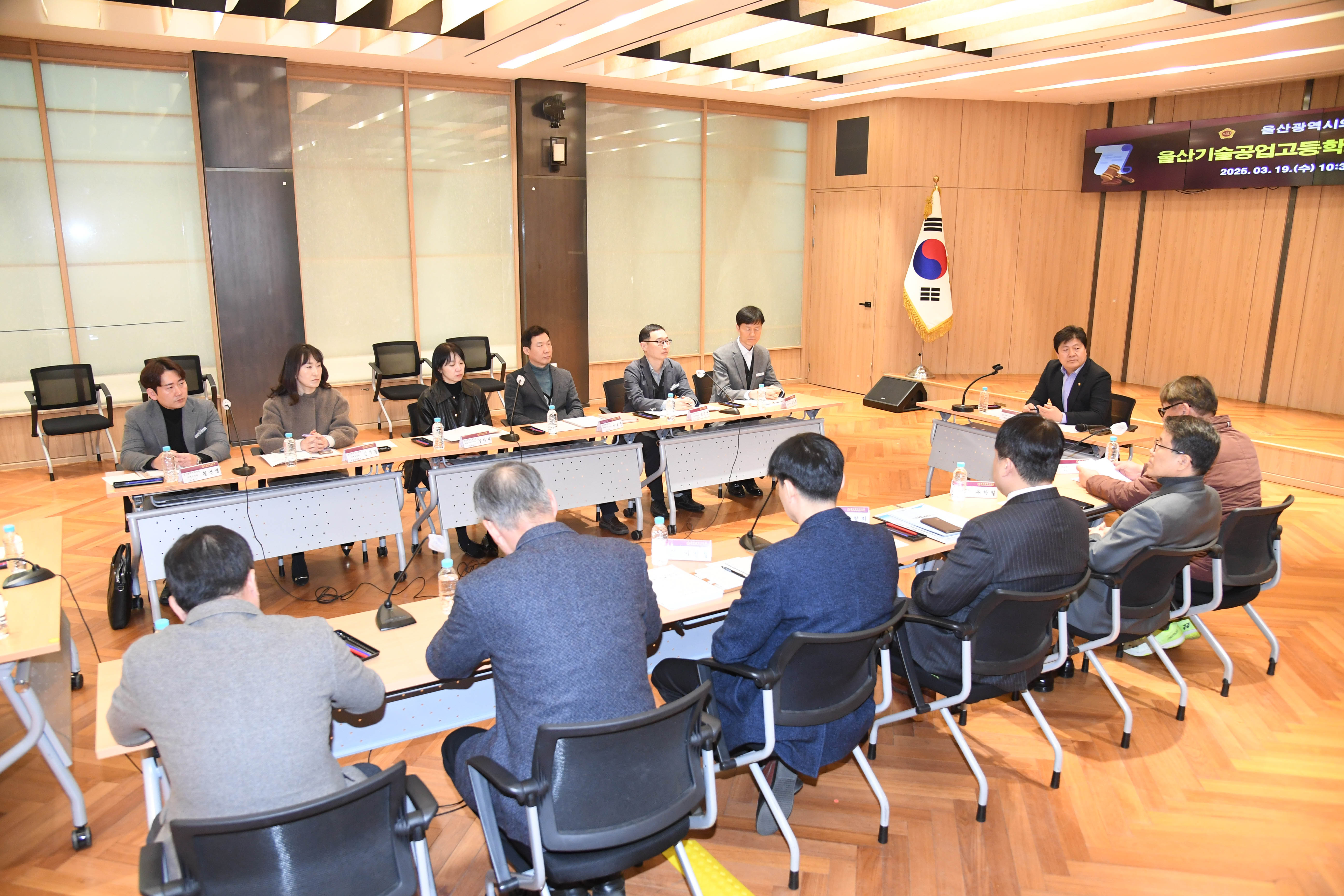 공진혁 의회운영위원장, 울산기술공업고등학교 이전에 따른 관계자 간담회4