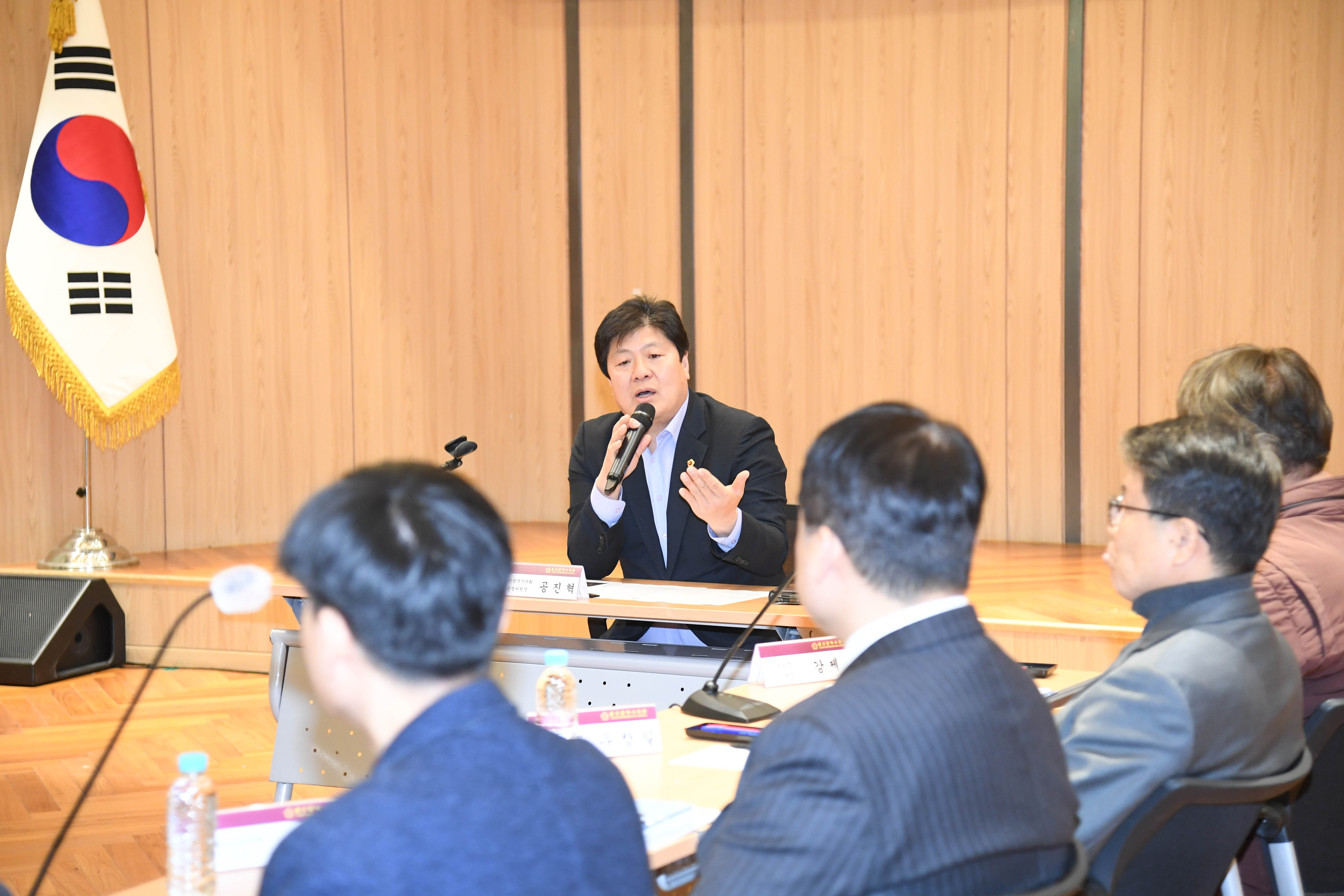 공진혁 의회운영위원장, 울산기술공업고등학교 이전에 따른 관계자 간담회8