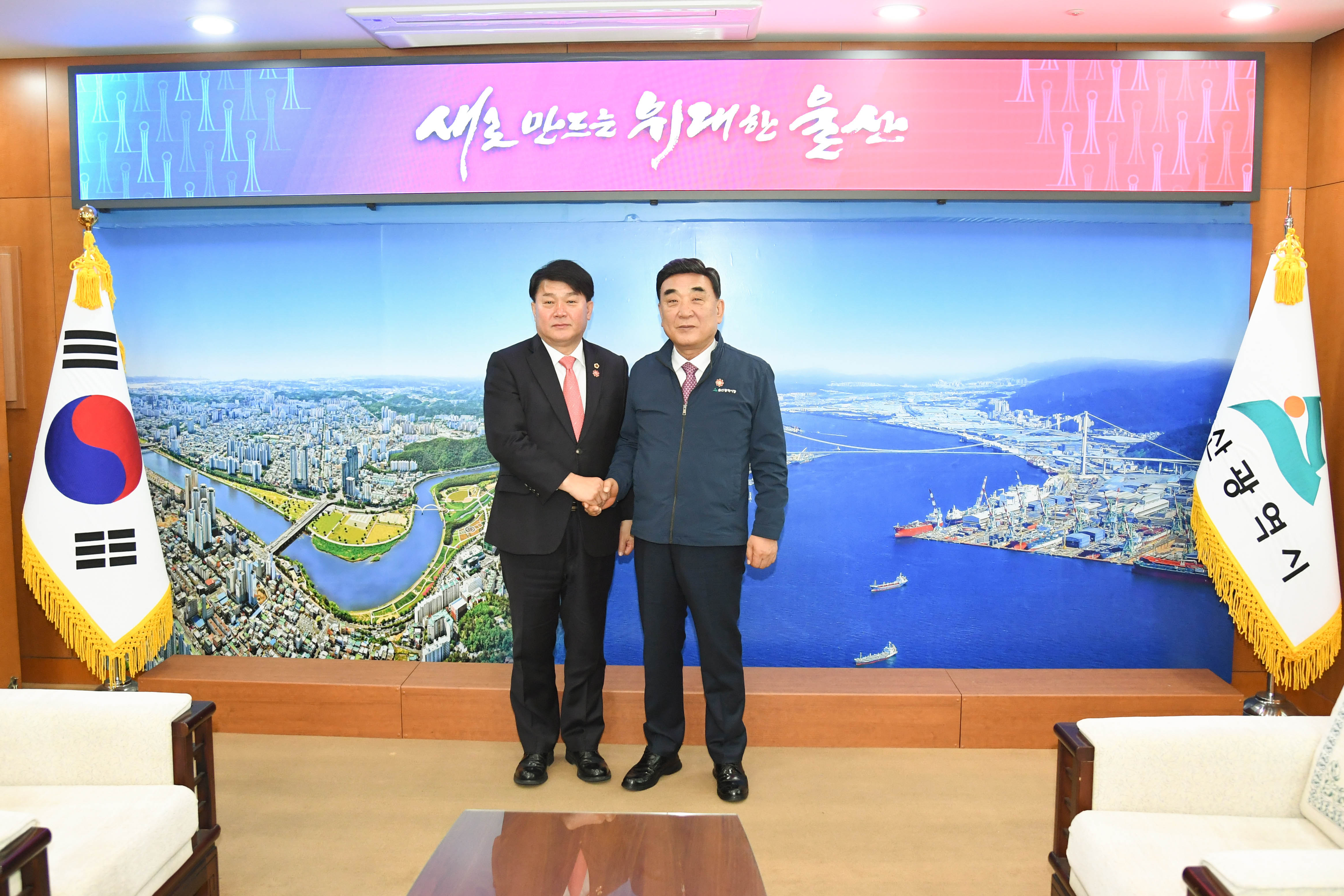 이성룡 의장, 시장실 방문4