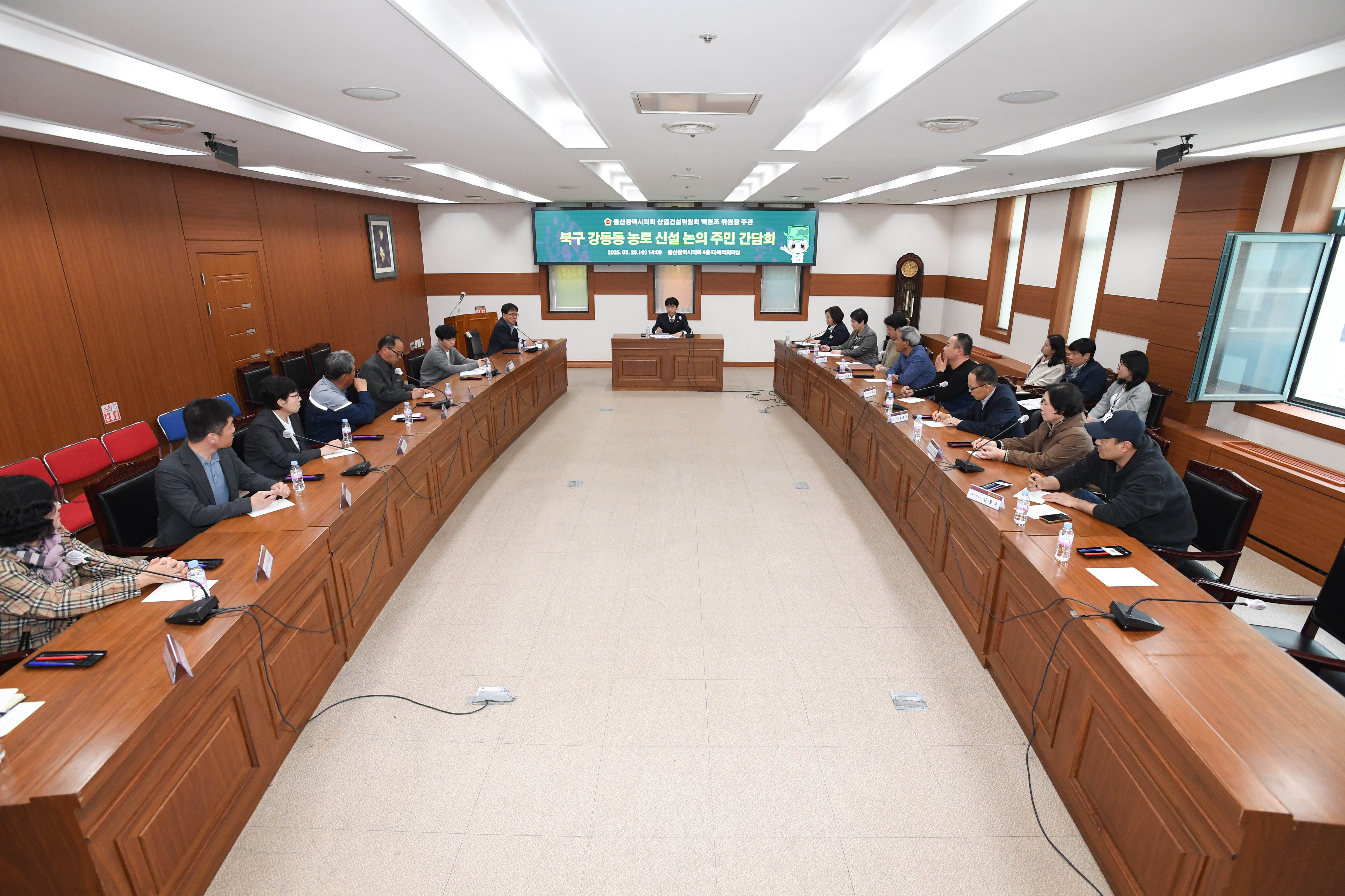 백현조 산업건설위원장, 북구 주렴마을 농로 신설 논의 주민 간담회3