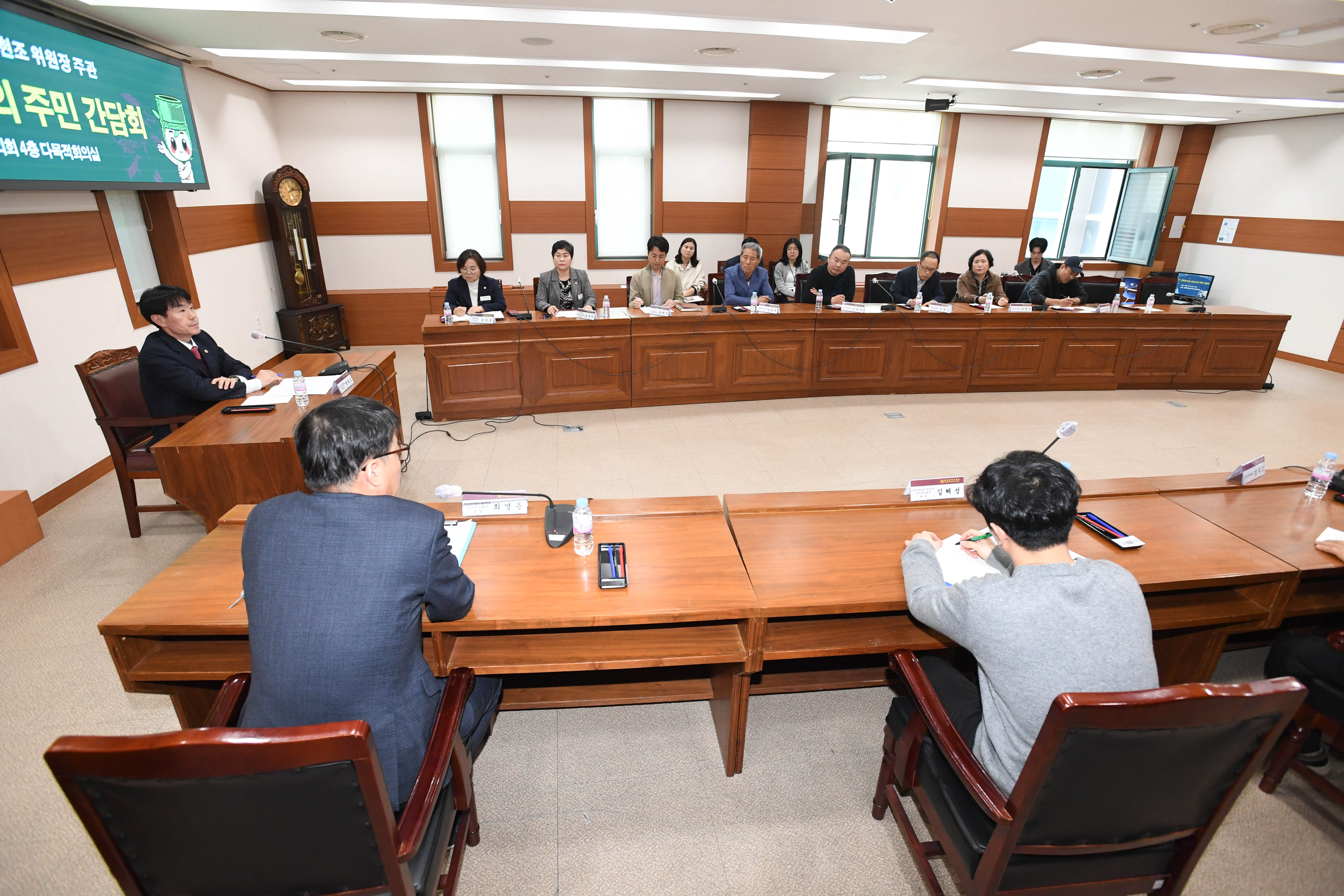 백현조 산업건설위원장, 북구 주렴마을 농로 신설 논의 주민 간담회8