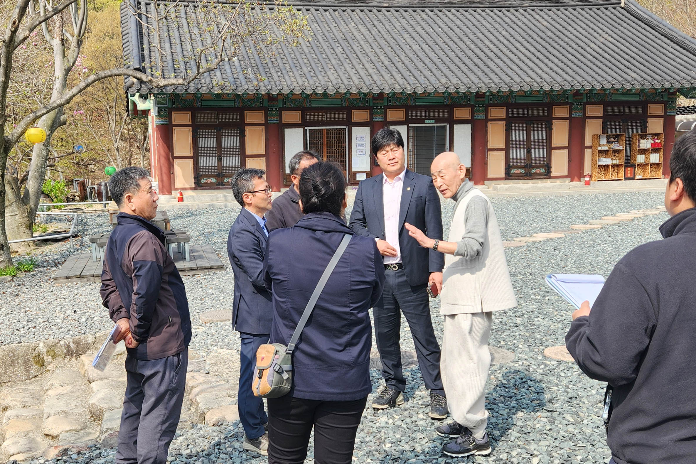 공진혁 의회운영위원장, 임도개설과 소화시설 설치 위한 합동 현장점검2