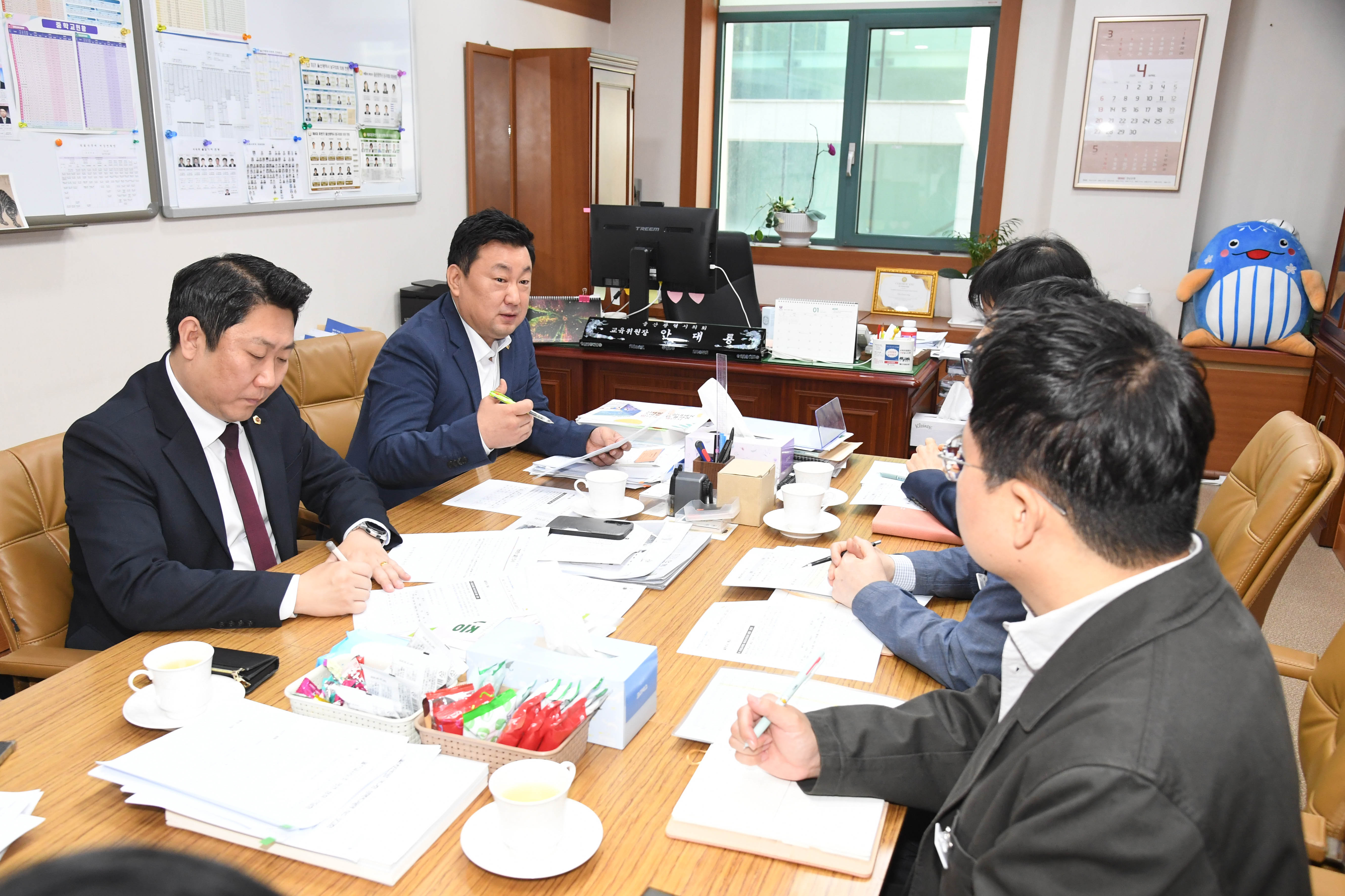 안대룡 위원장, 김종섭 부의장 (가칭)내황중학교 설립 관련 학생, 학부모, 교사 의견 수렴 결과 보고 5