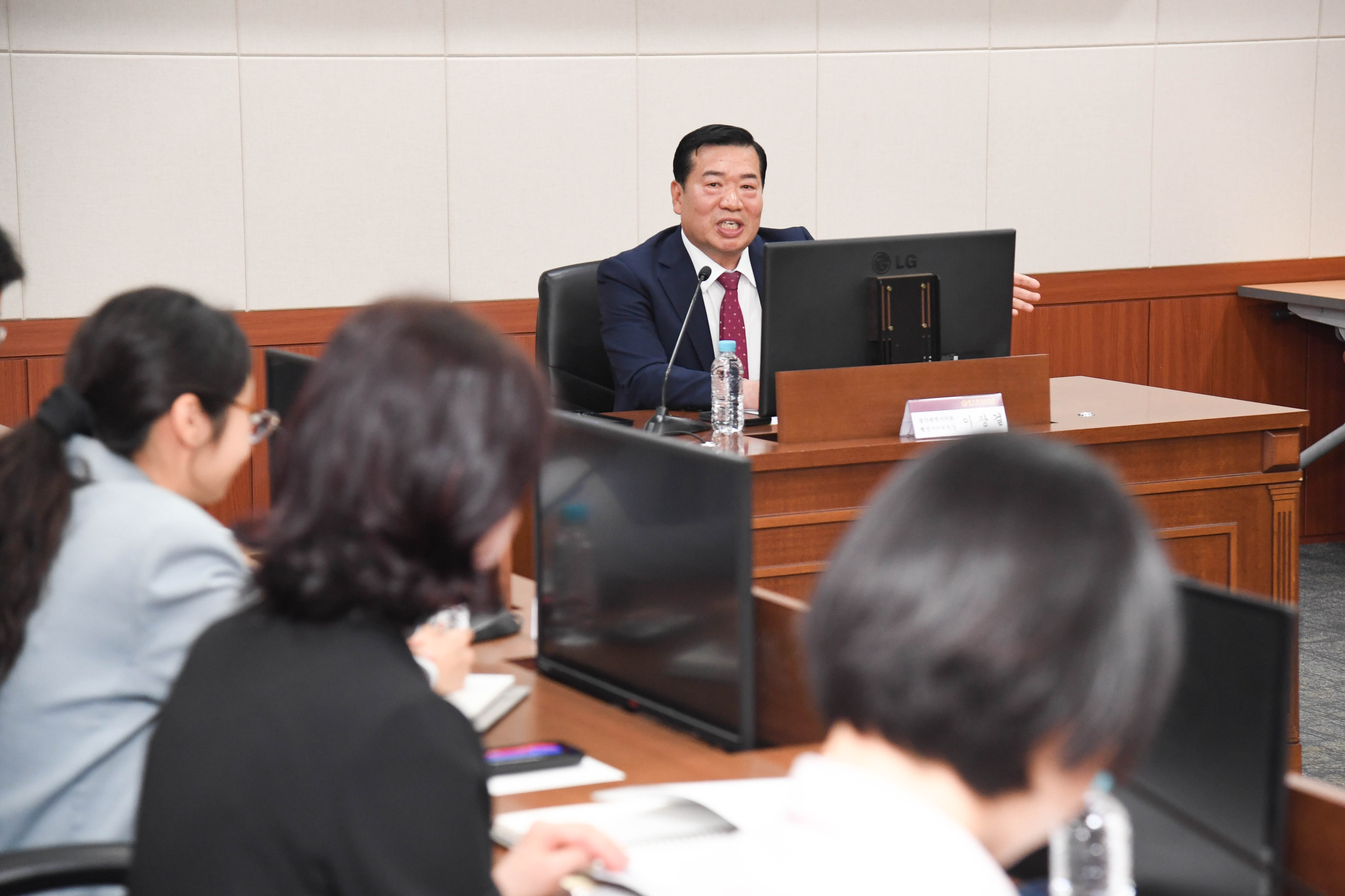 이장걸 행정자치위원장, 전의경 활동지원 및 활성화 방안 논의 간담회6