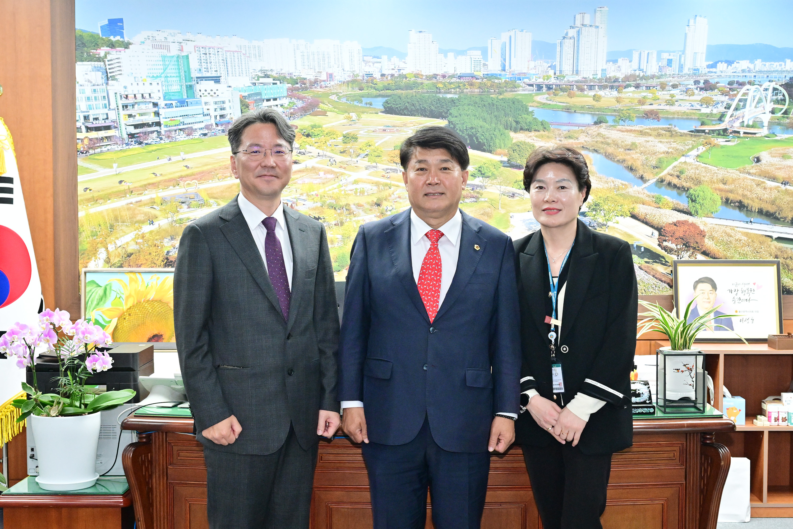 이성룡 의장, 박종하 울산대학교병원장 환담1