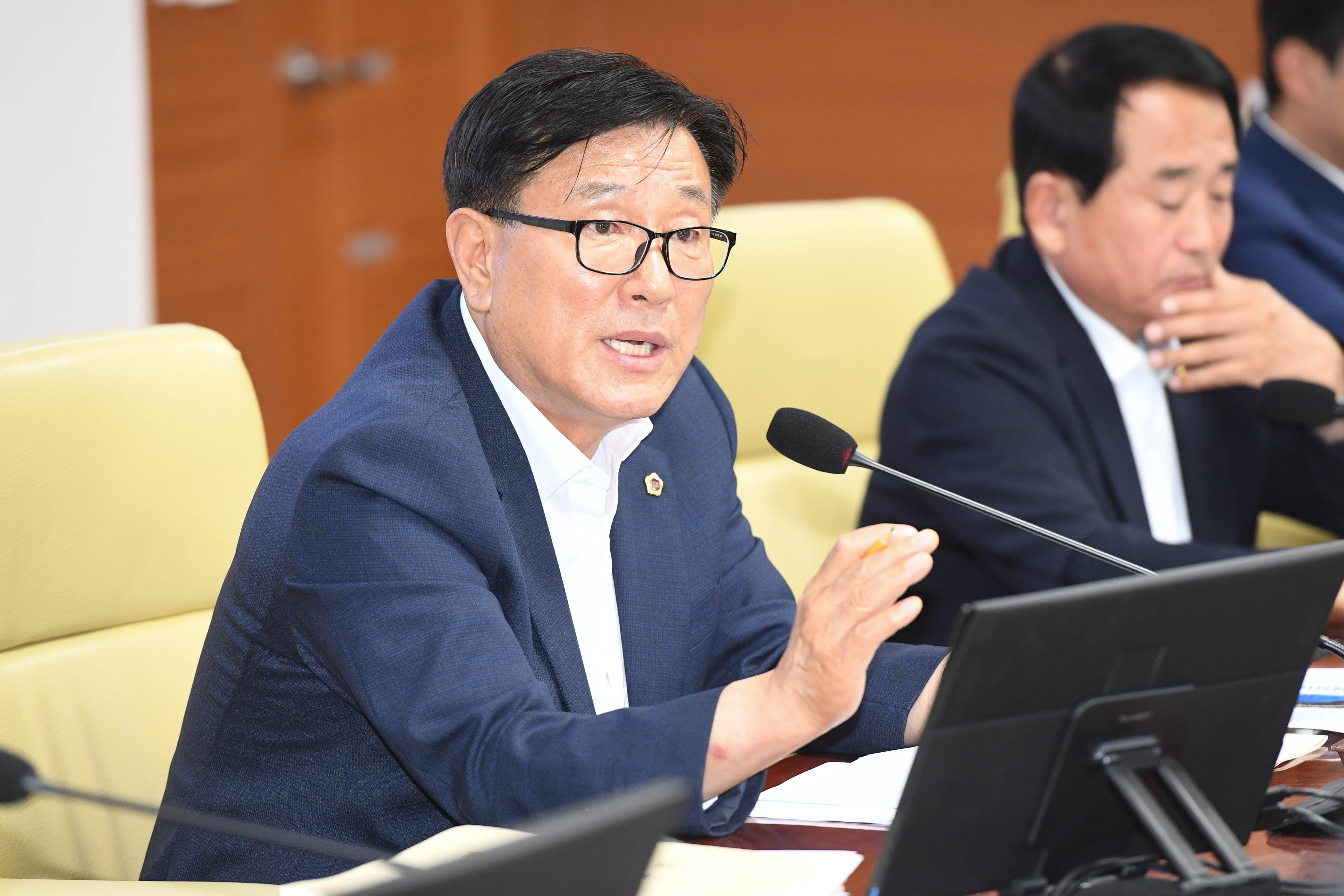 예산결산특별위원회, 제257회 제1차 정례회 제1차 예산결산특별위원회10
