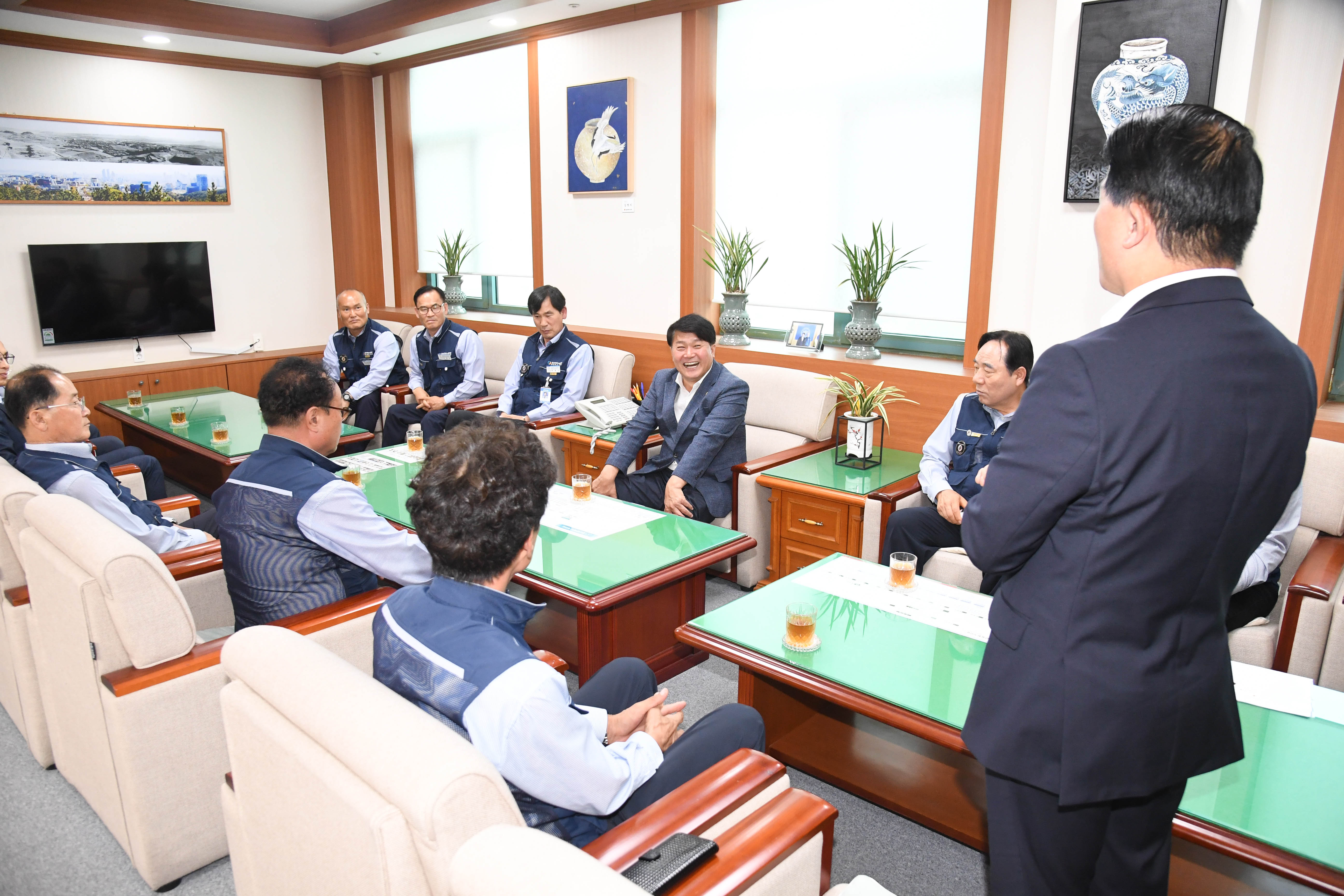 이성룡 의장, 울산지역버스노동조합 우리버스지부 임원진들과 환담2