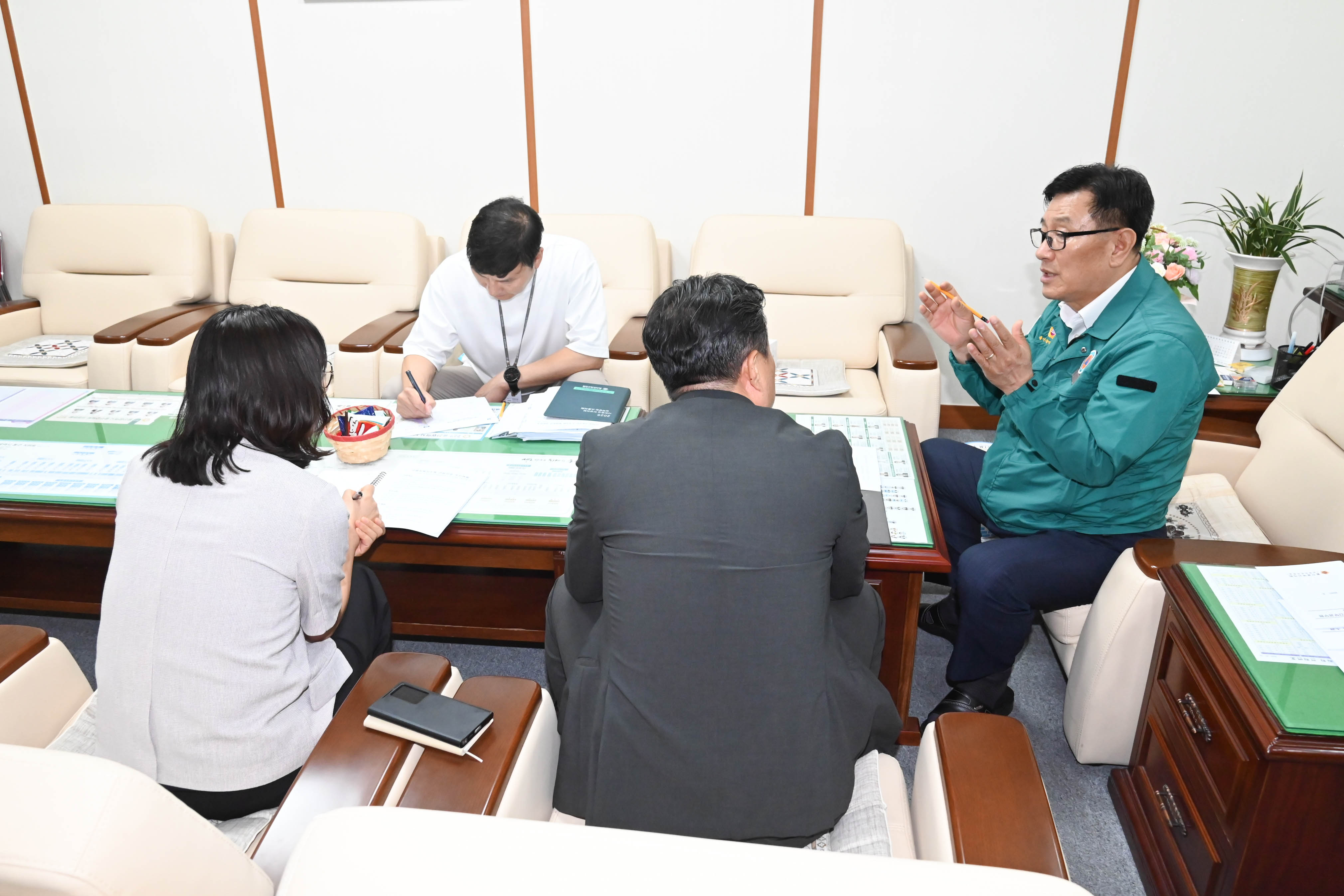 김수종 부의장, 동구 고령자복지주택 관련 추진상황 관련 업무보고5
