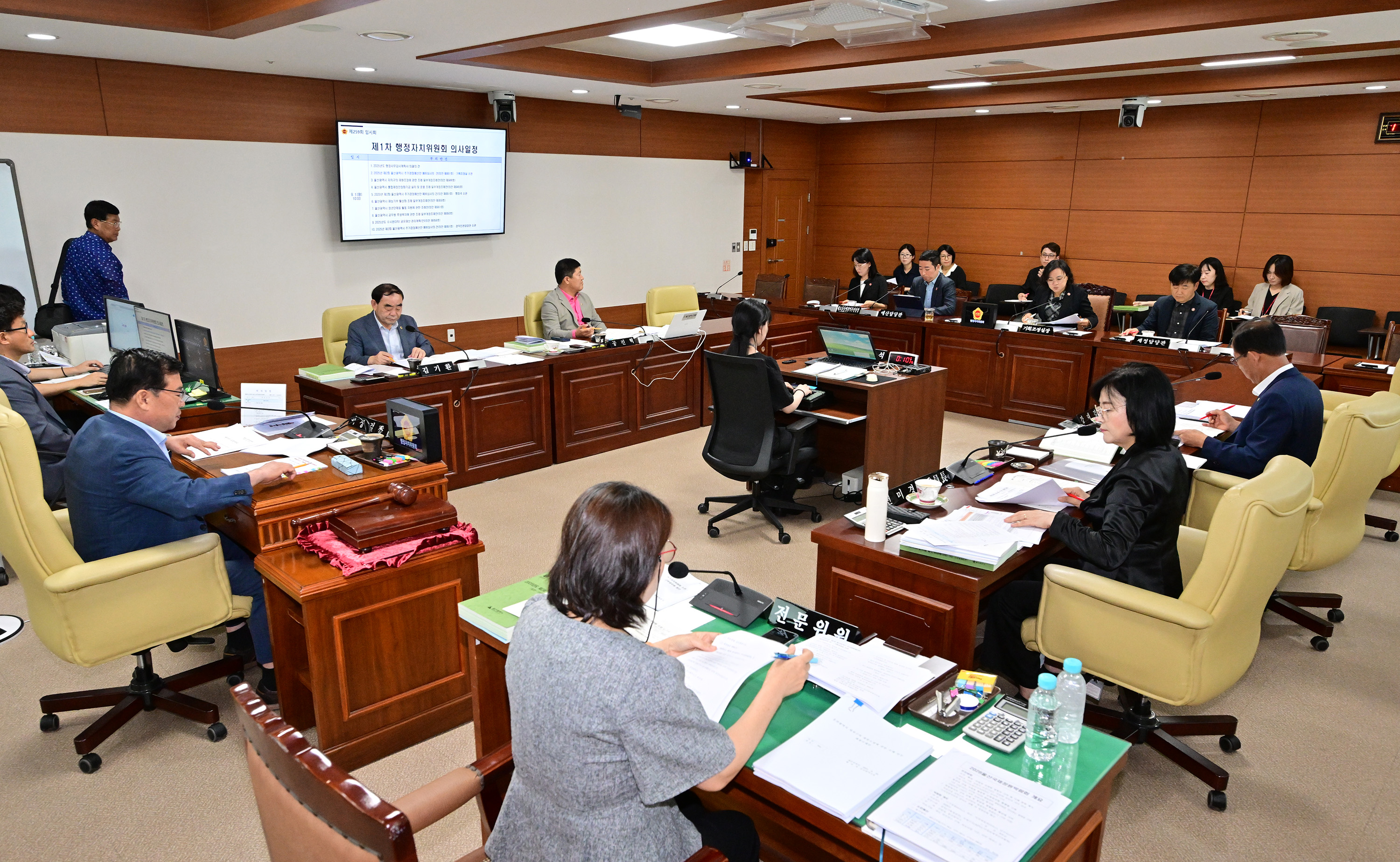 행정자치위원회, 기획조정실·행정국·권익인권담당관 소관 2025년도 제2회 추가경정예산안 등 심사2