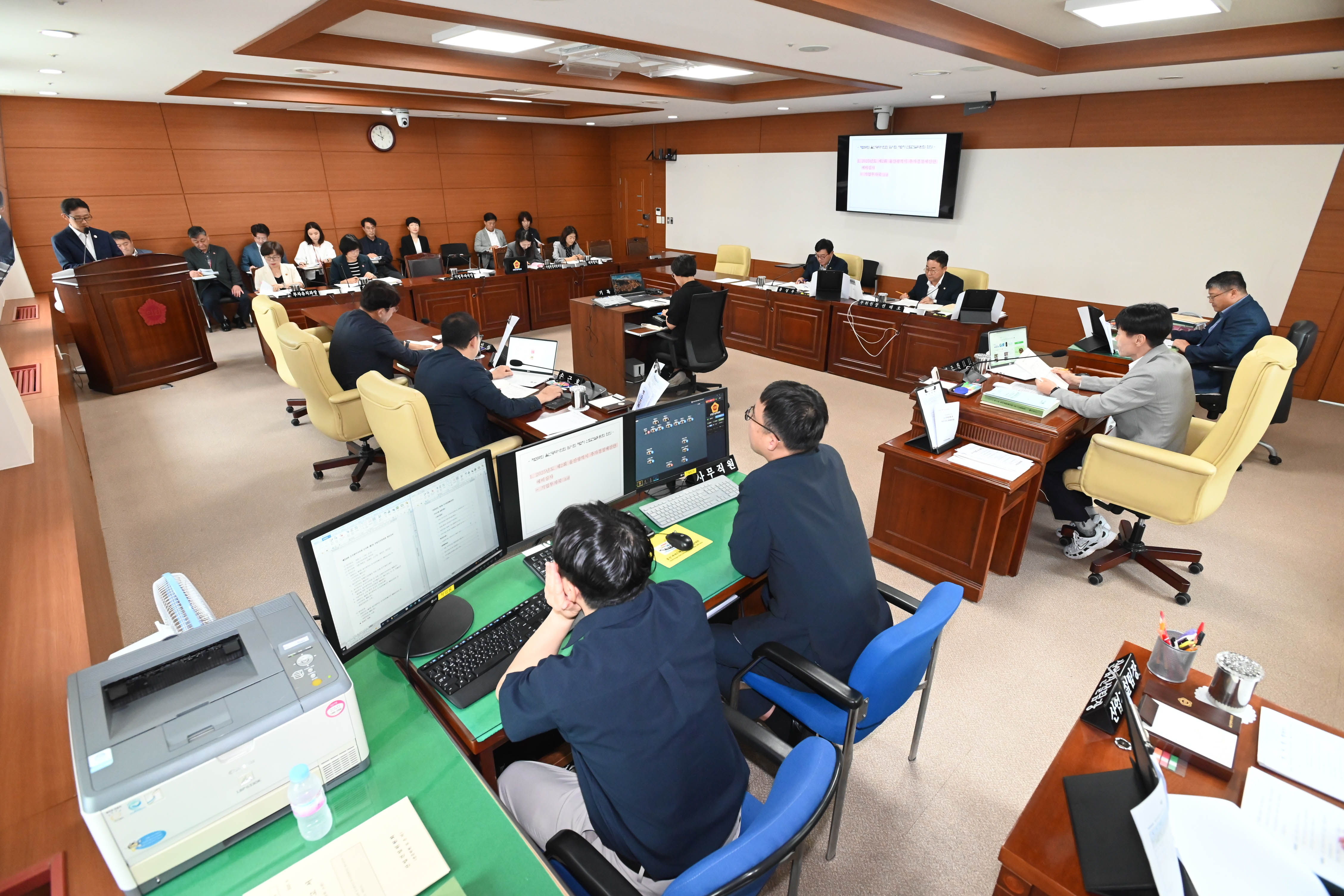 산업건설위원회, 기업투자국 소관 2025년도 제2회 울산광역시 추가경정예산안 예비심사 2