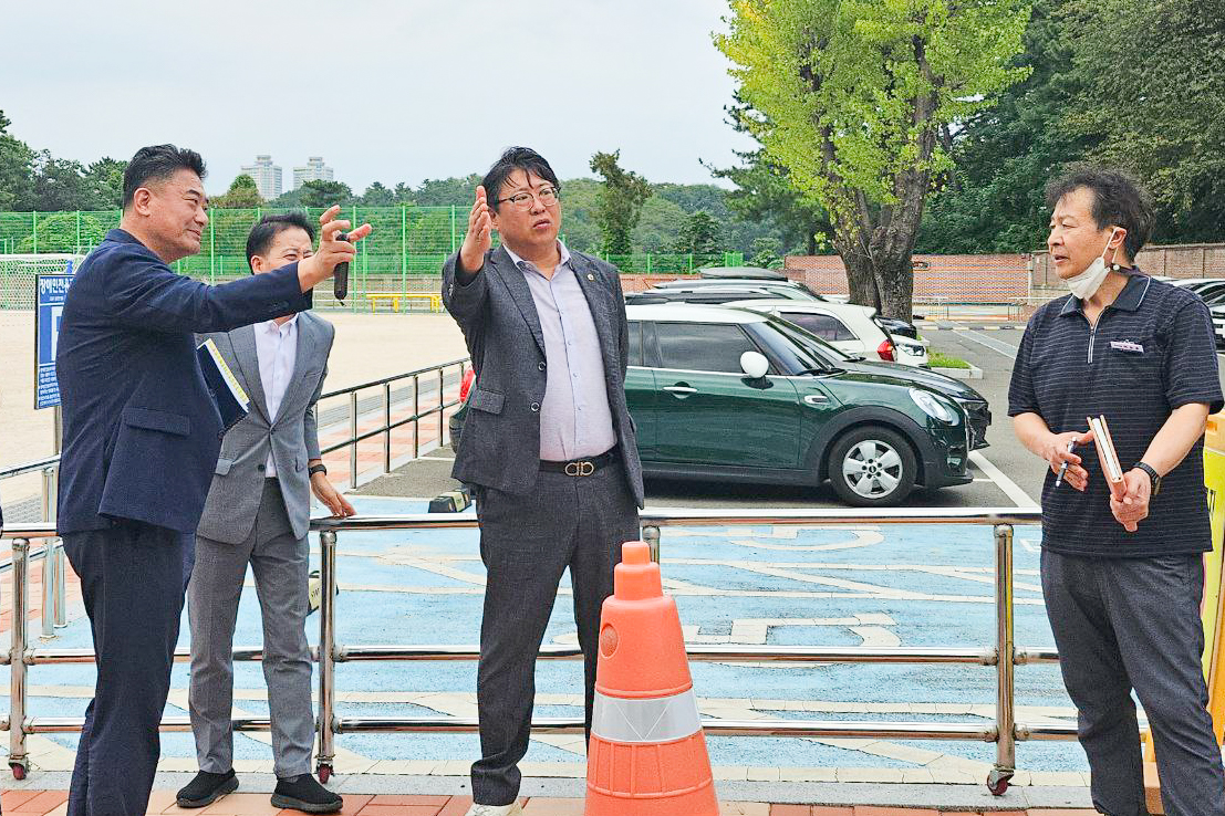 권순용 의원, 여천초‘그린스마트 미래학교’사업 추진 현황 청취4