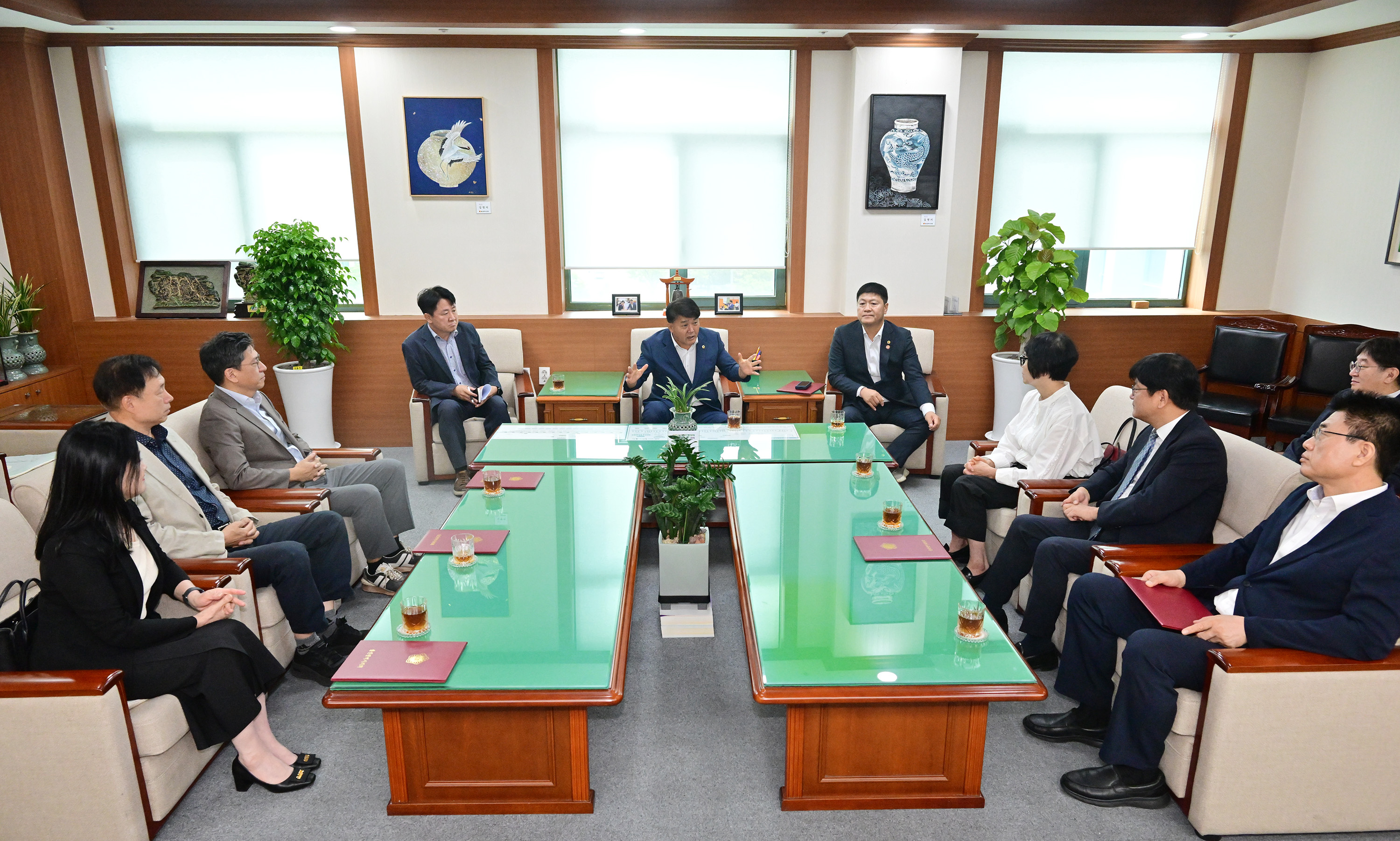 울산시의회, 조례 입법평가위원 위촉 및 연구용역 중간보고 실시12