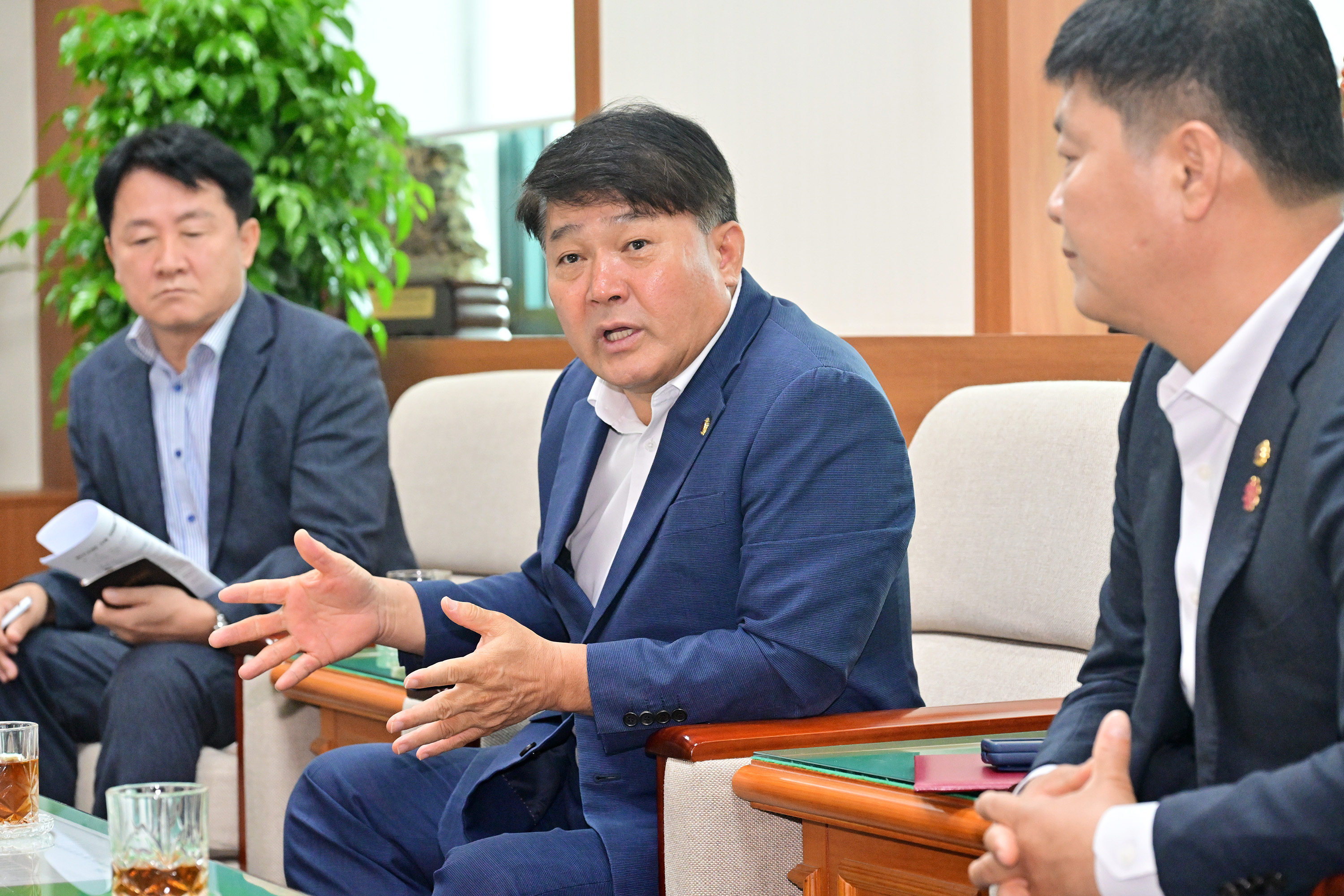 울산시의회, 조례 입법평가위원 위촉 및 연구용역 중간보고 실시13