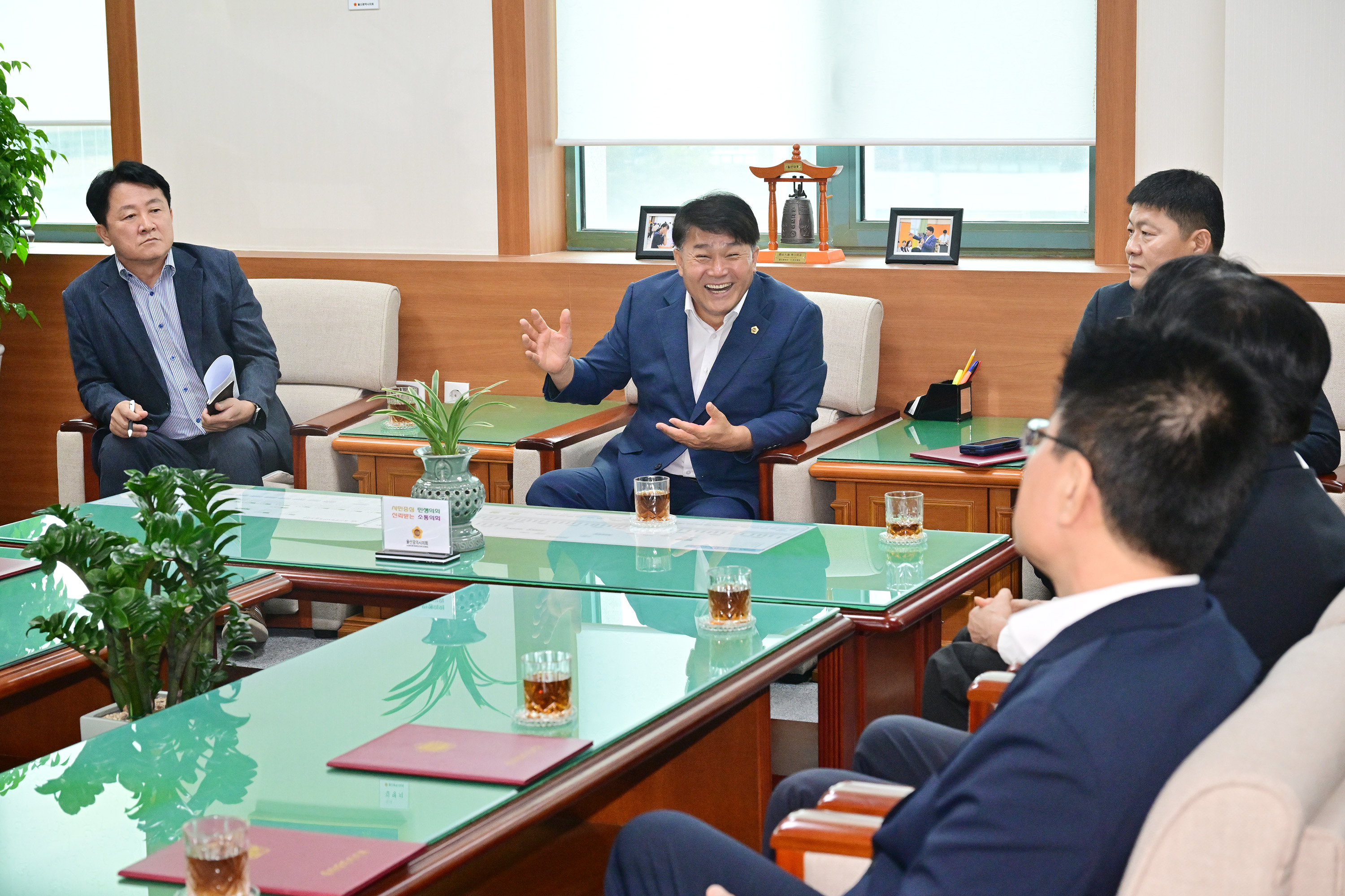 울산시의회, 조례 입법평가위원 위촉 및 연구용역 중간보고 실시14