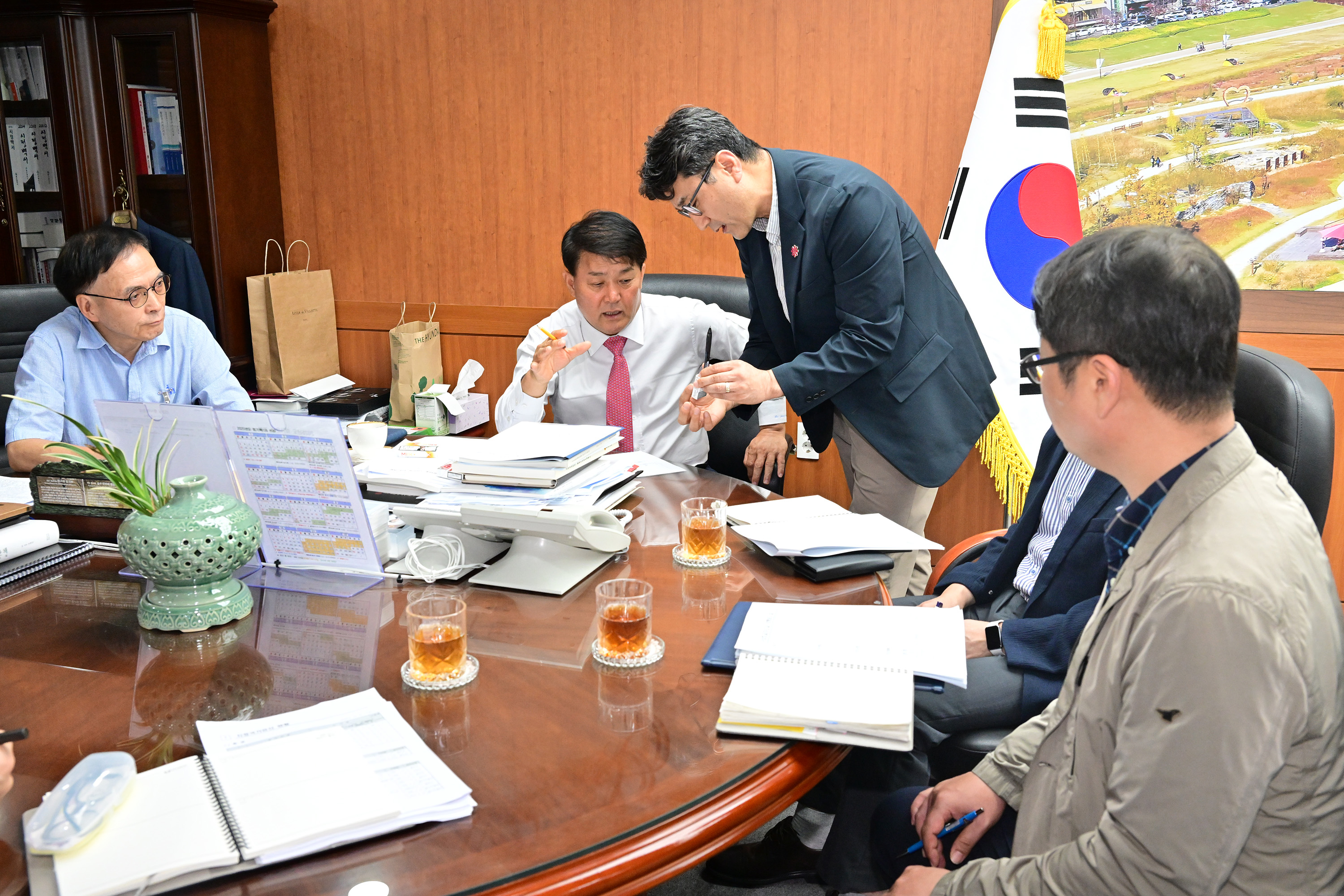 이성룡 의장, 구삼호교 붕괴 현장 방문 및 시 관계부서 간담회 6
