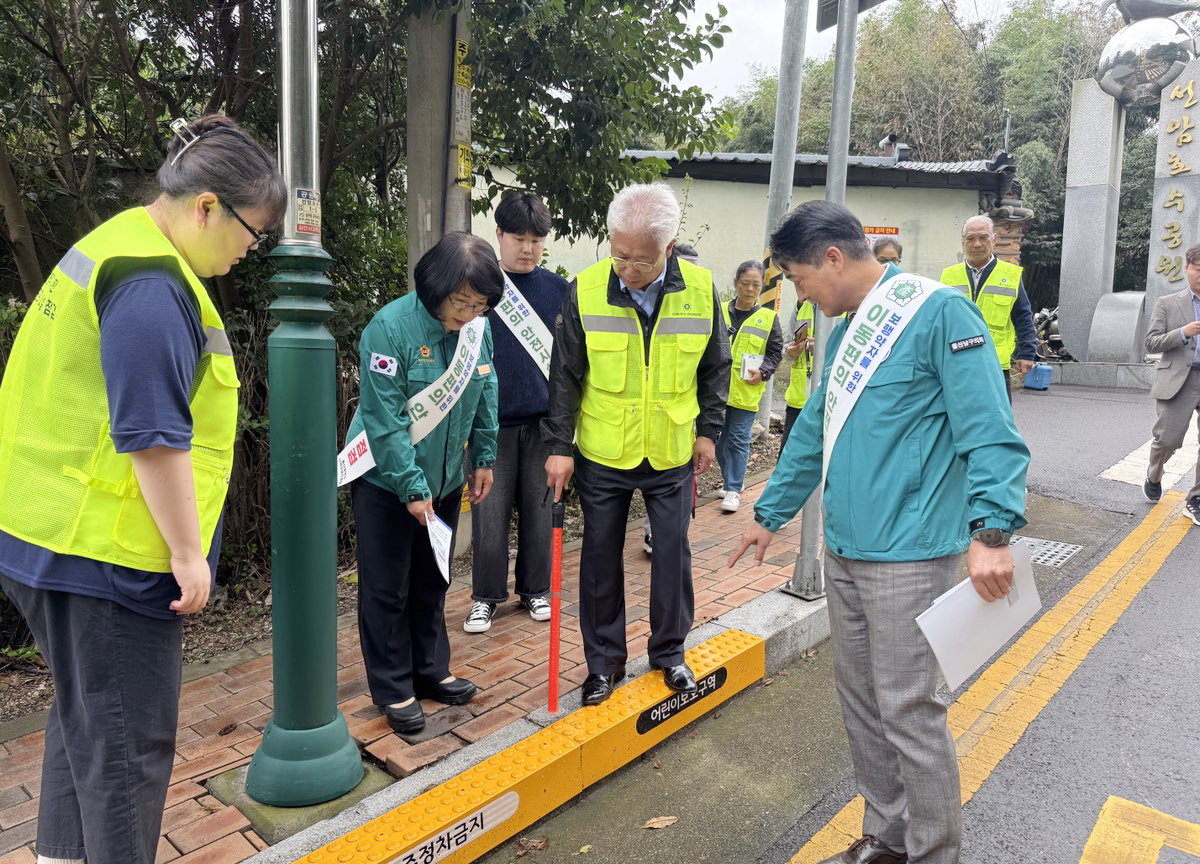 이영해 의원, 보행약자 이동편의 안전시설 현장 점검3