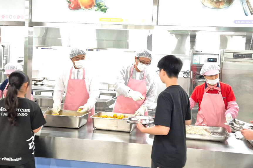 권순용 의원, 학교급식 현장 점검 및 조리 실무사 의견청취’간담회3