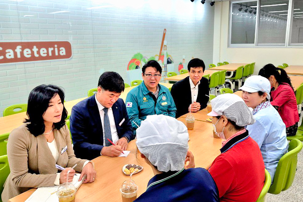 권순용 의원, 학교급식 현장 점검 및 조리 실무사 의견청취’간담회6