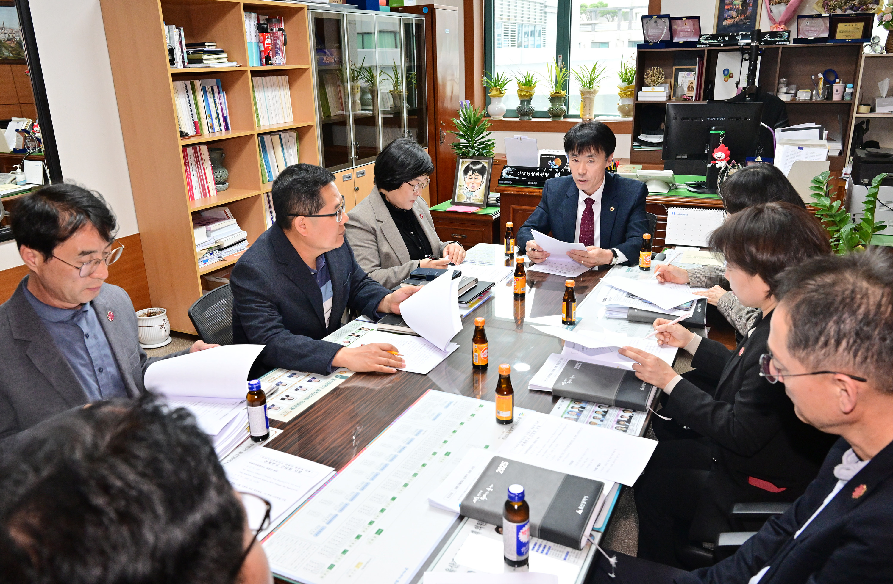 백현조 산업건설위원장, 두바이상공회의소 대표단 방문에 따른 관계부서 간담회2