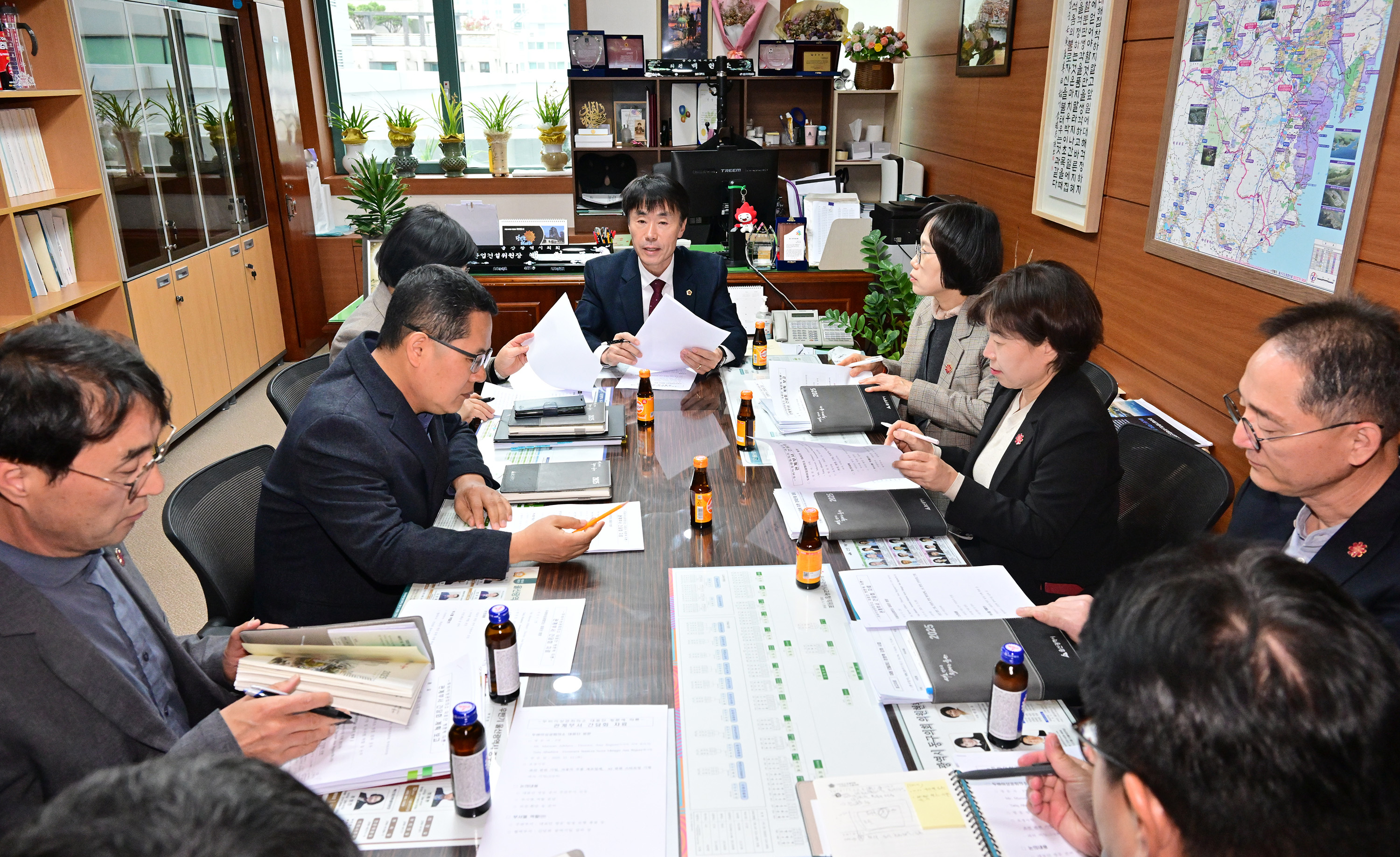 백현조 산업건설위원장, 두바이상공회의소 대표단 방문에 따른 관계부서 간담회4