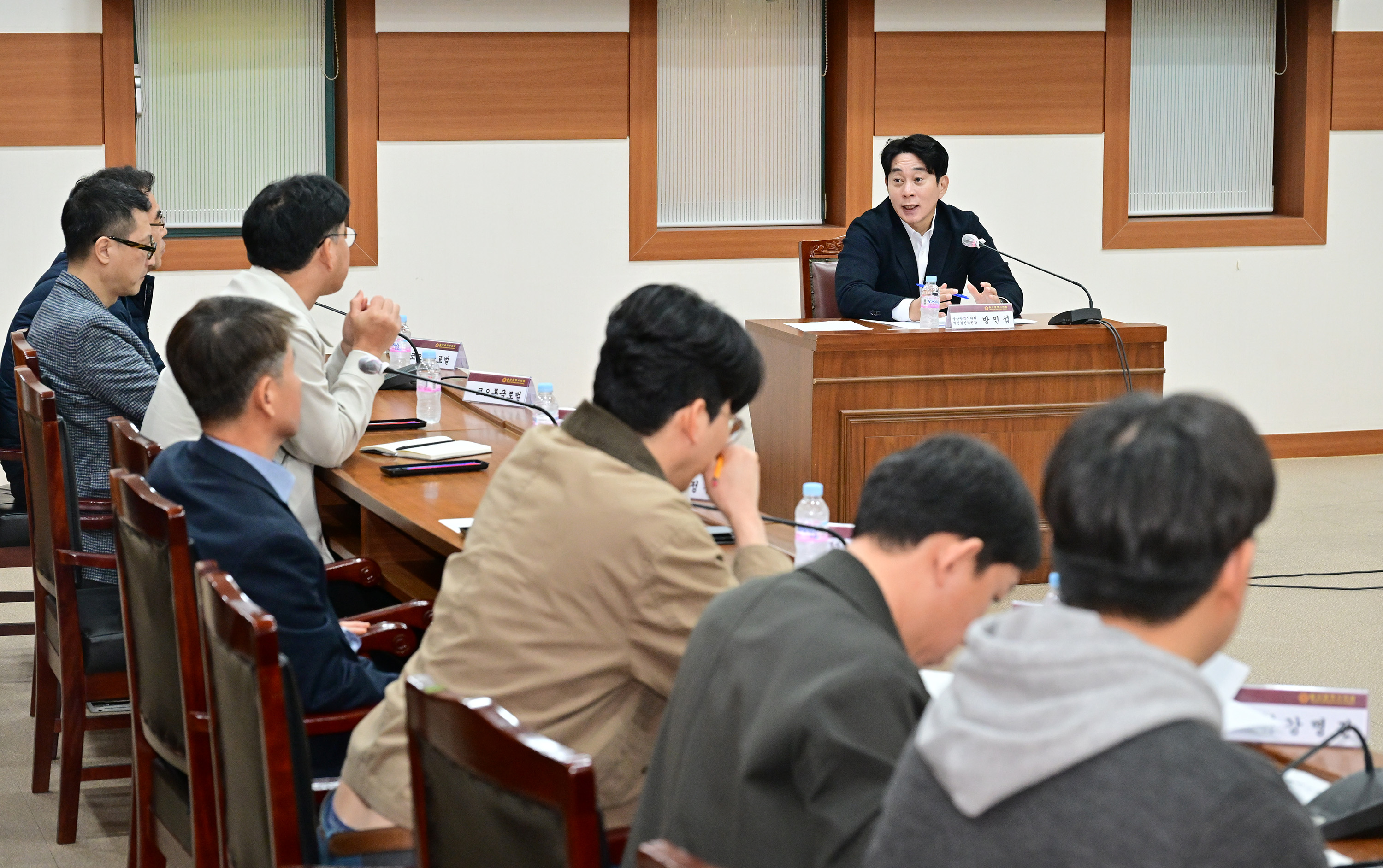 방인섭 예산결산위원장, 번영로 아파트 시공·시행사-주민 상생 간담회10