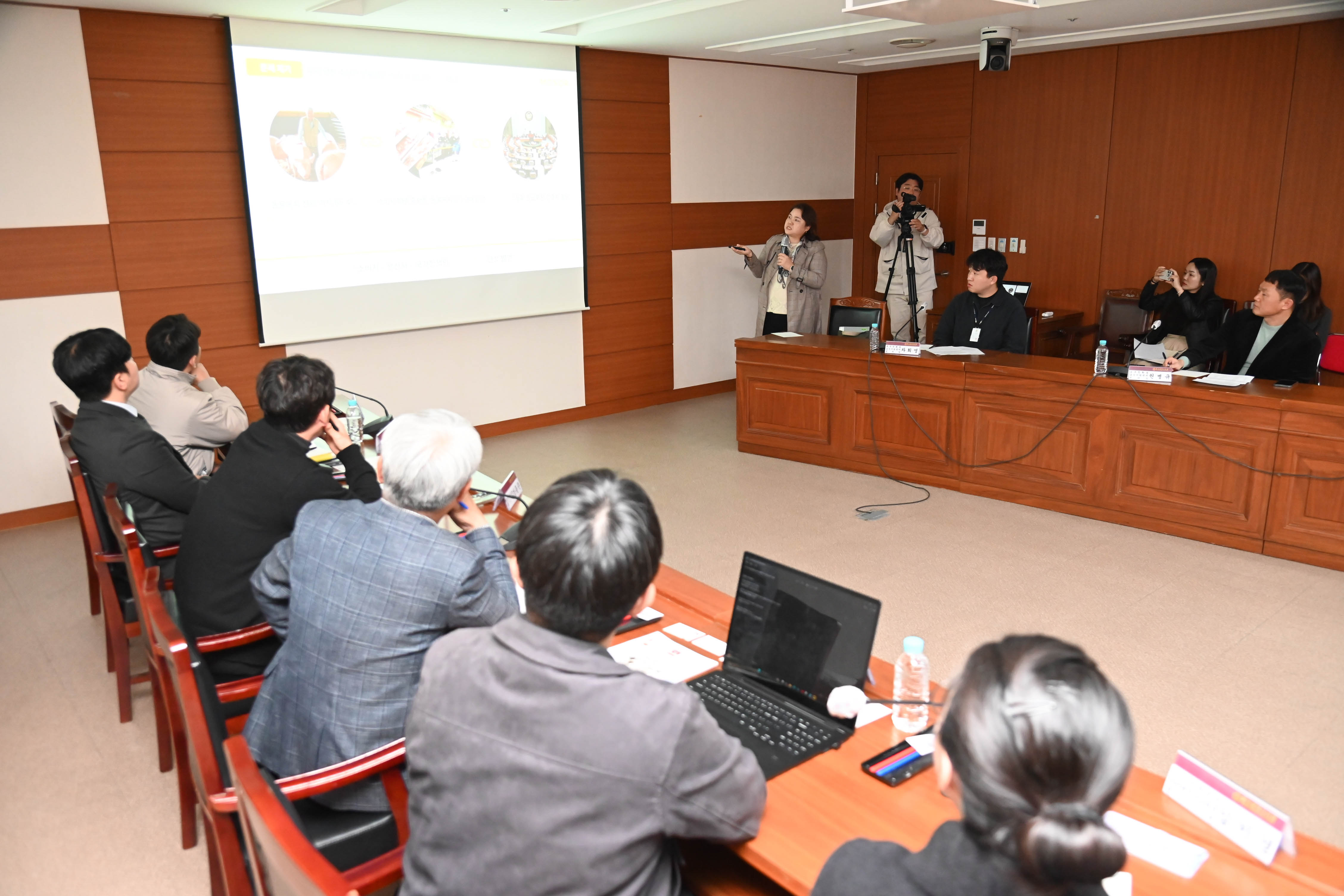 안대룡 교육위원장, 친환경급식분야 동물복지축산물도입 의견청취 간담회9