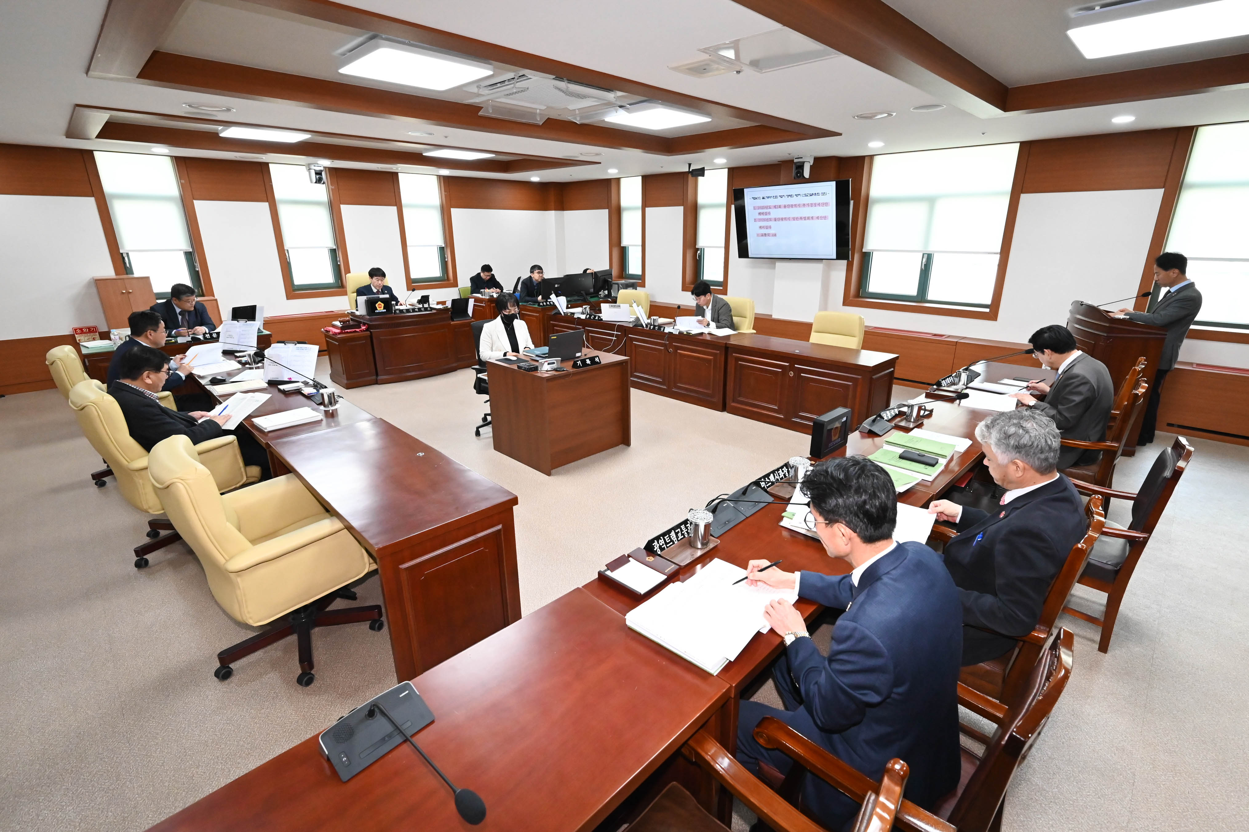 산업건설위원회, 교통국 소관 2026년도 본예산안 및 2025년도 제3회 추경예산안 예비심사의 건 등 심사1