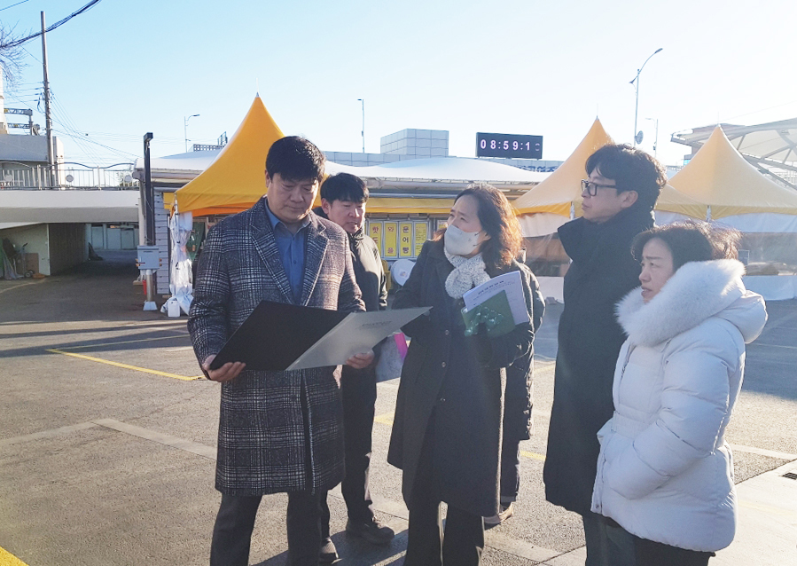 공진혁 운영위원장, 디지털 전광판 설치 대상지 현장 점검 1