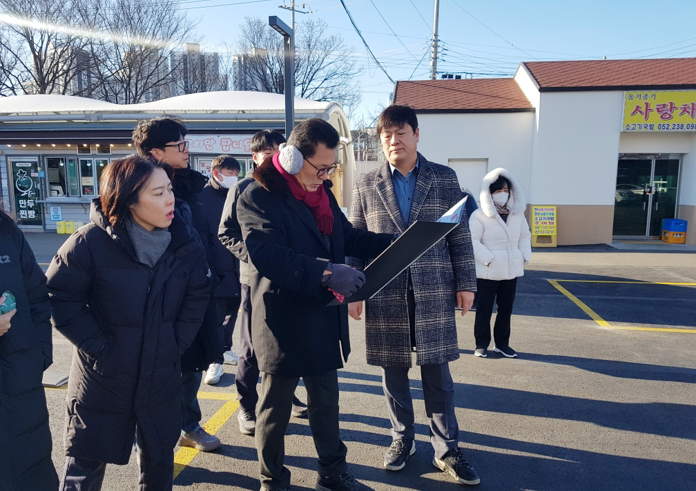 공진혁 운영위원장, 디지털 전광판 설치 대상지 현장 점검 2