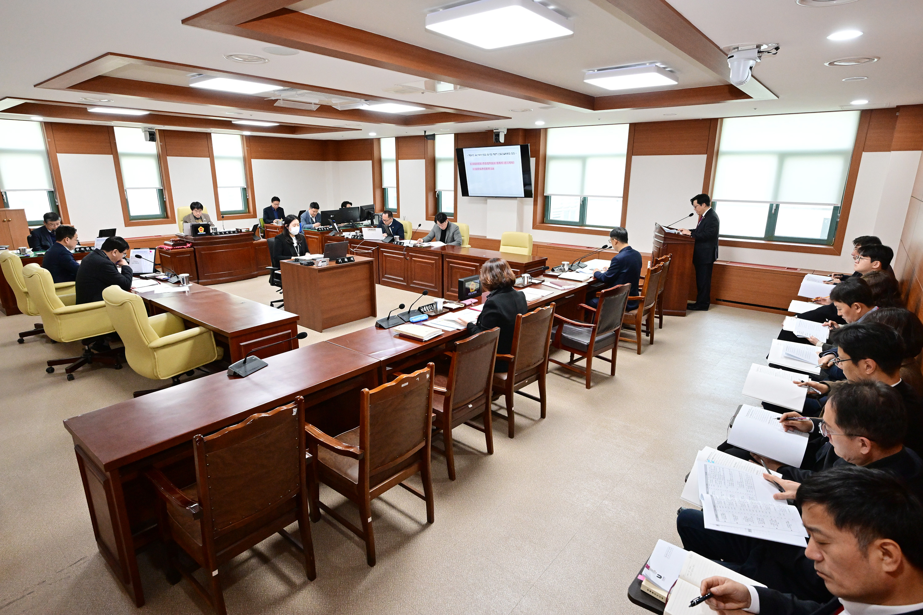 산업건설위원회, AI수도추진본부 소관 2026년도 주요업무보고 청취3