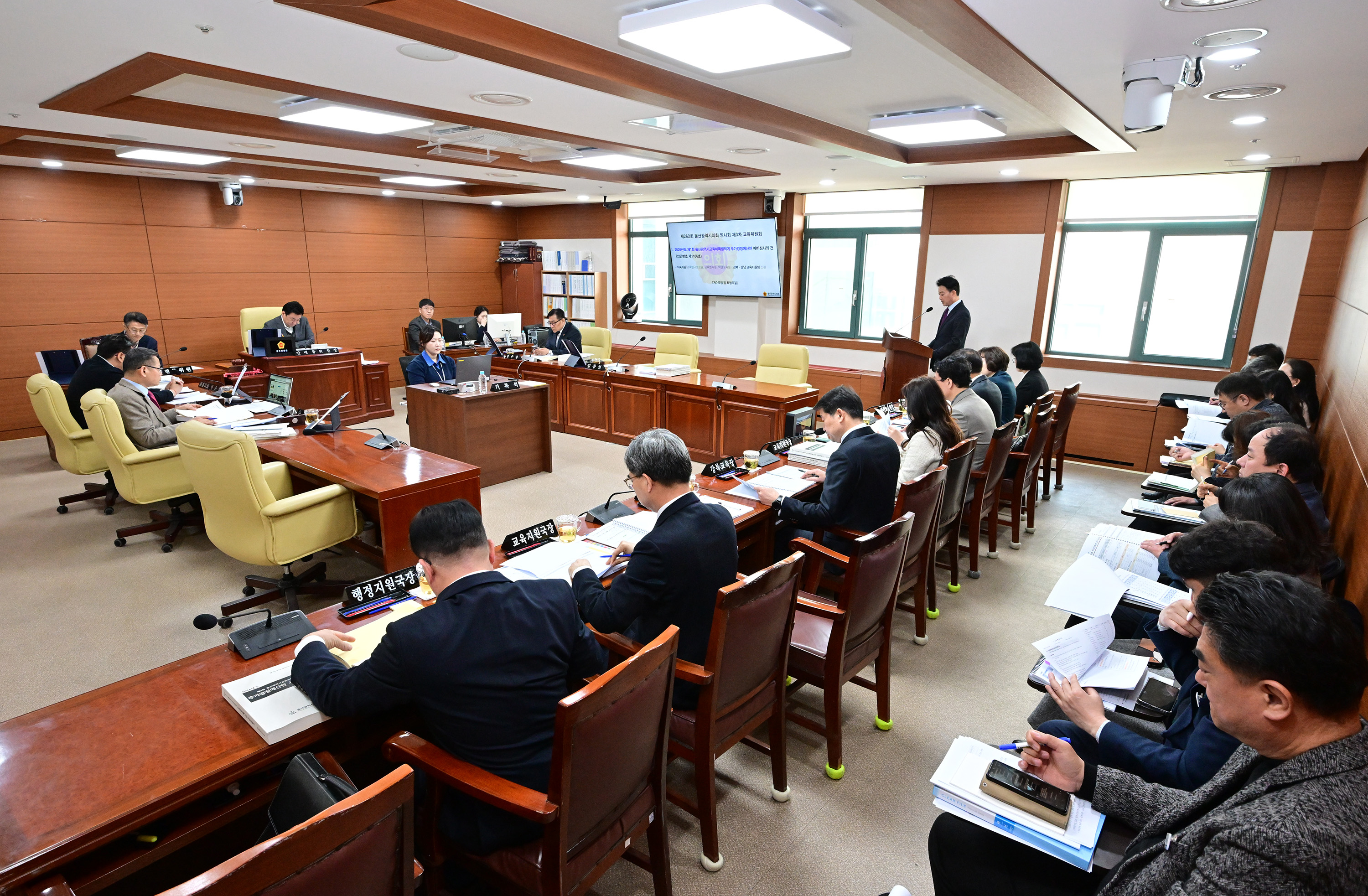 교육위원회, 직속기관·강북·강남교육지원청 소관 2026년도 제1회 추경예산안 심사3