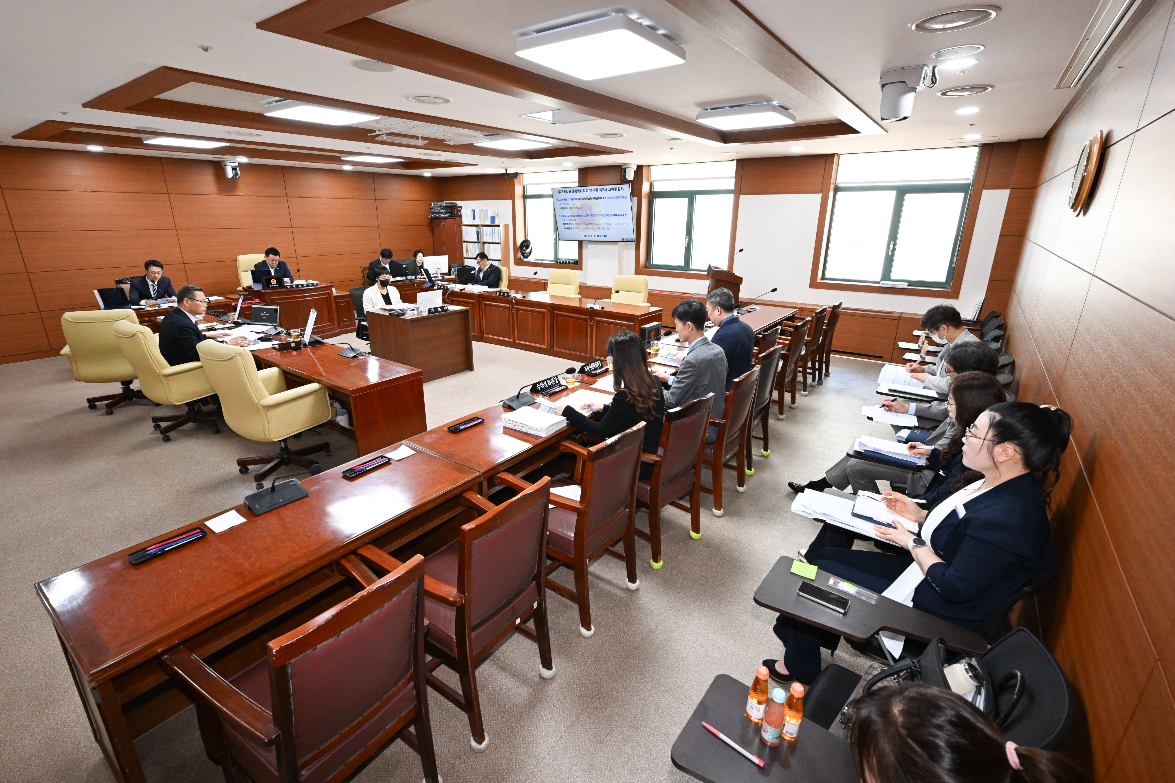 교육위원회, 행정국 소관 2026년도 수시분(1차) 울산광역시교육비특별회계 소관 공유재산관리계획안 등 심사4
